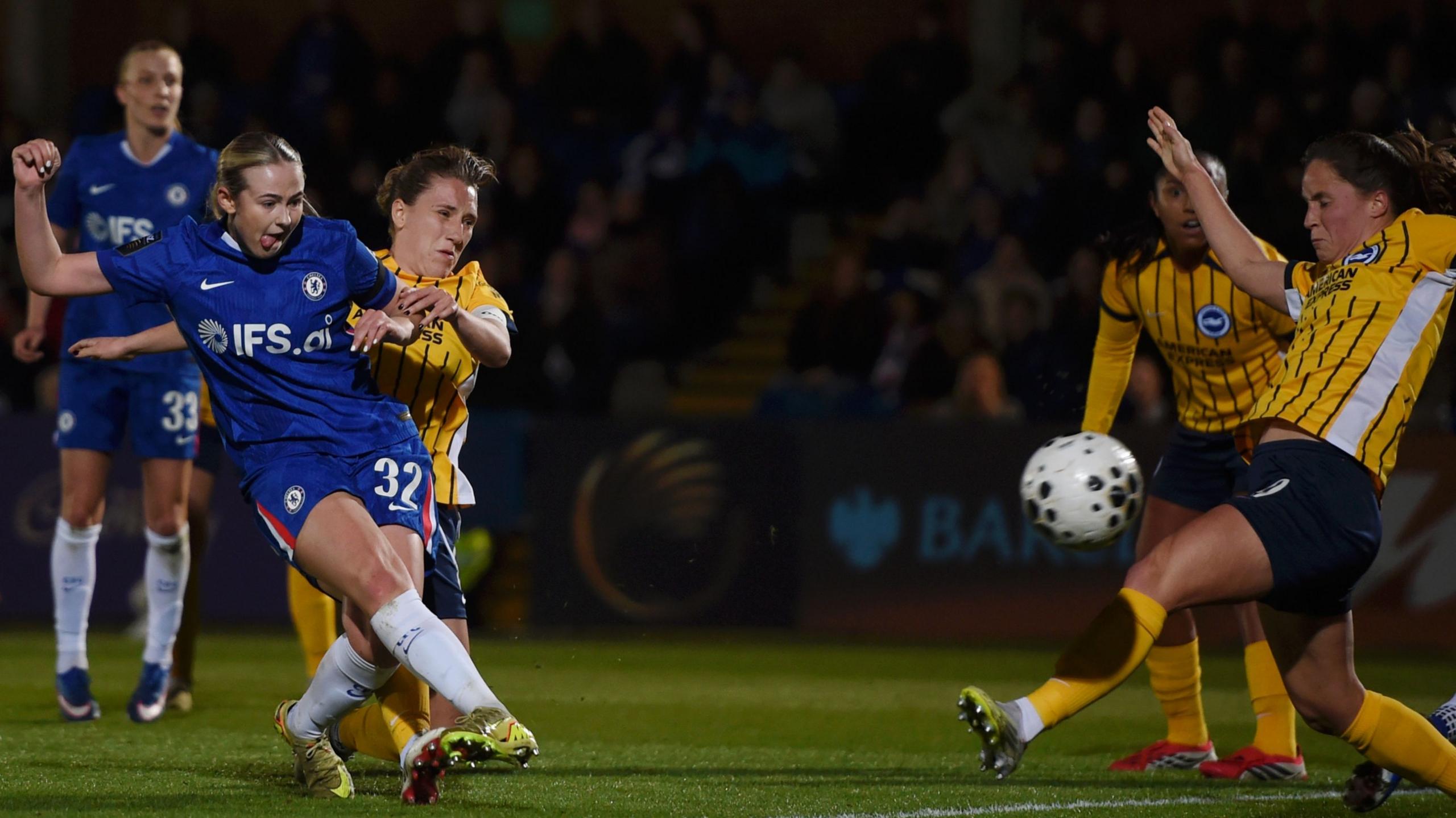 Lexi Potter of Chelsea scores her team's second goal 