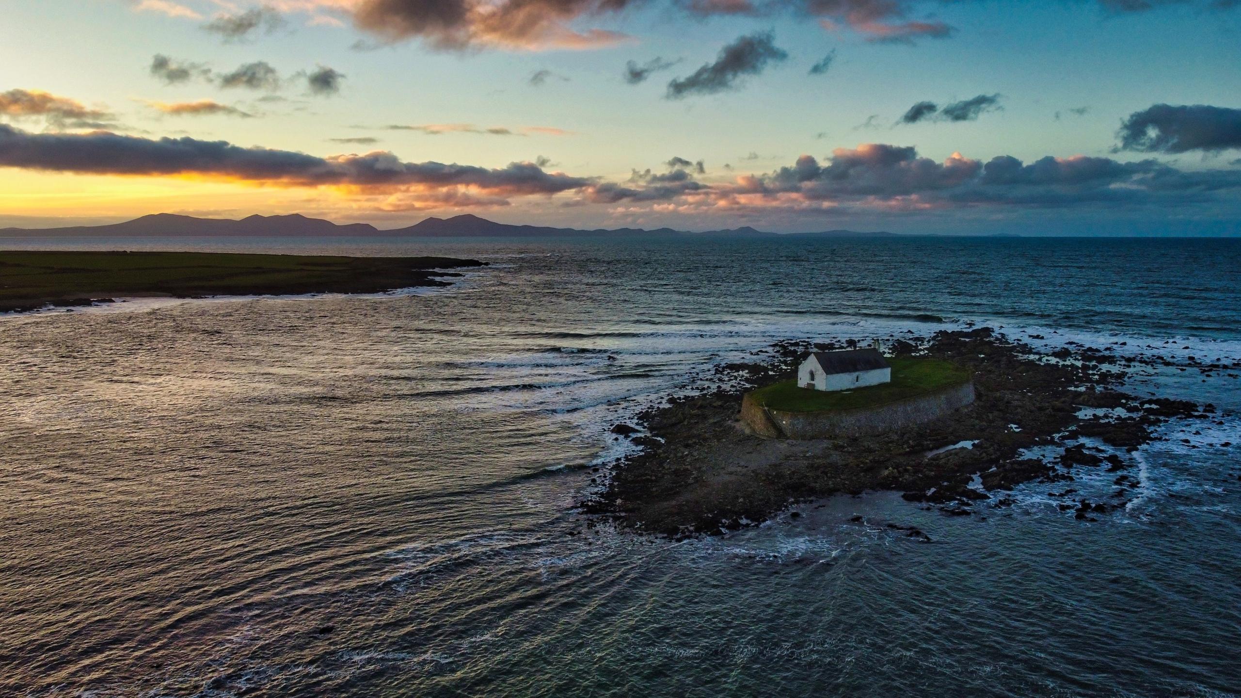 Eglwys Llangwyfan