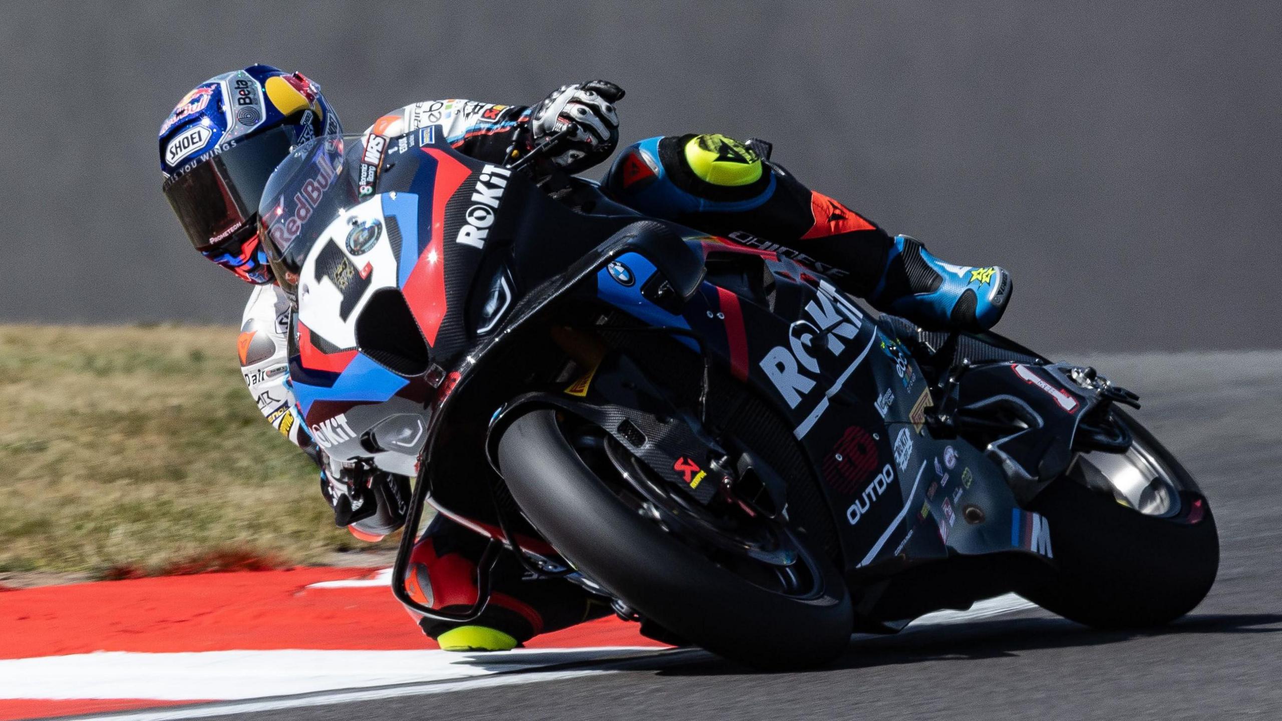 Toprak Razgatlioglu in action at Donington Park