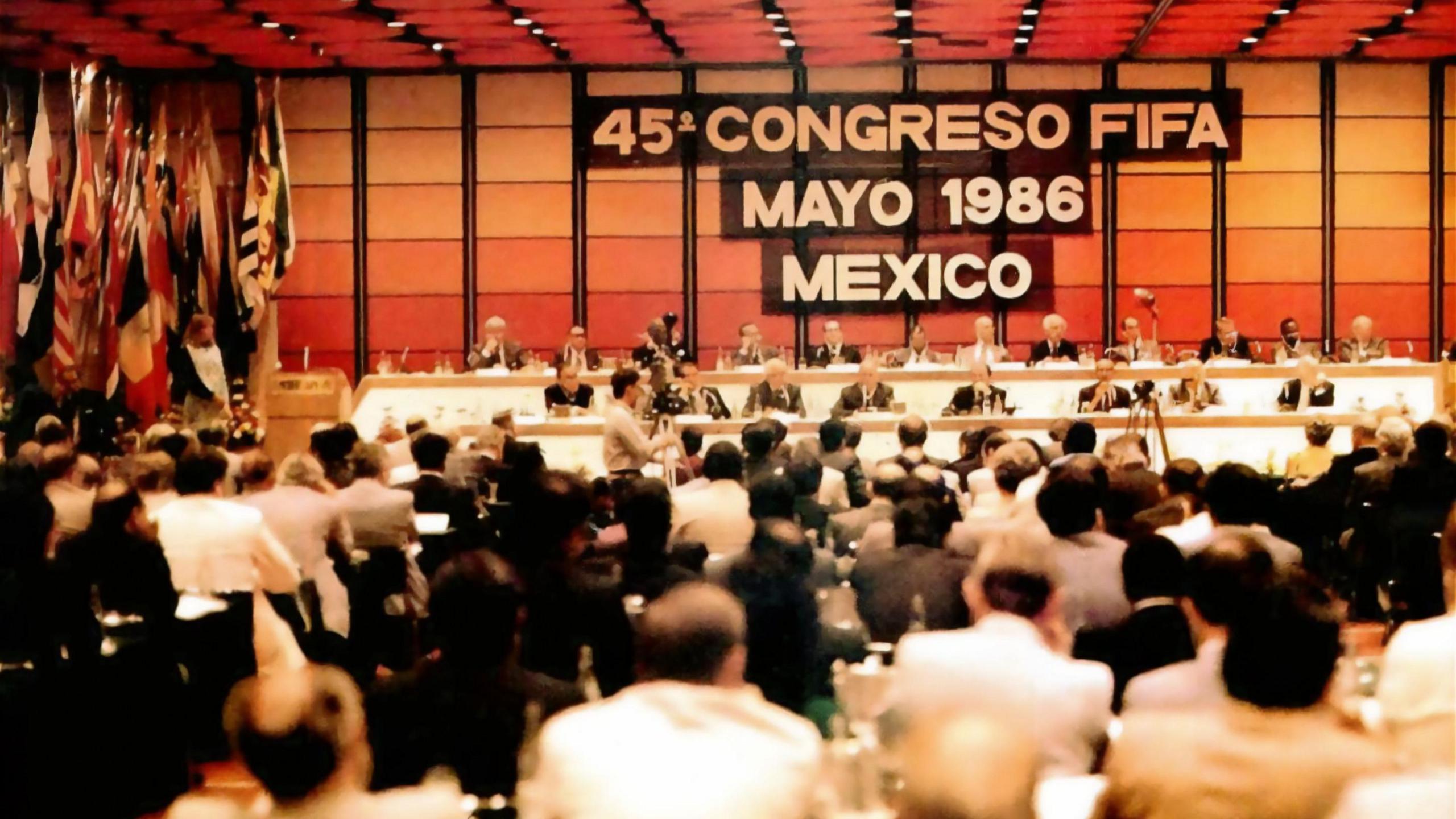 A view from the crowd of the 1986 Fifa Congress