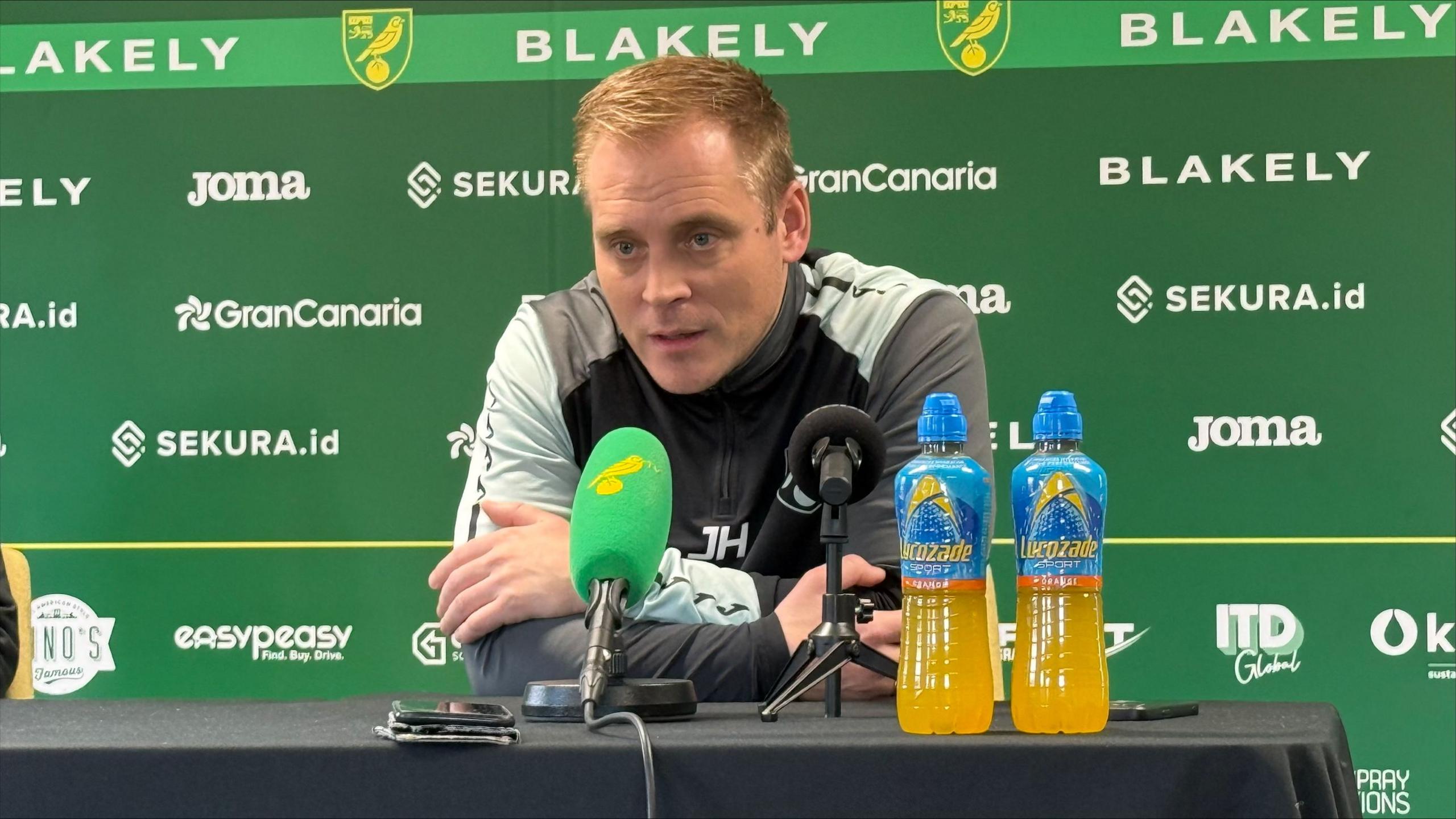 Johannes Hoff Thorup at a press conference