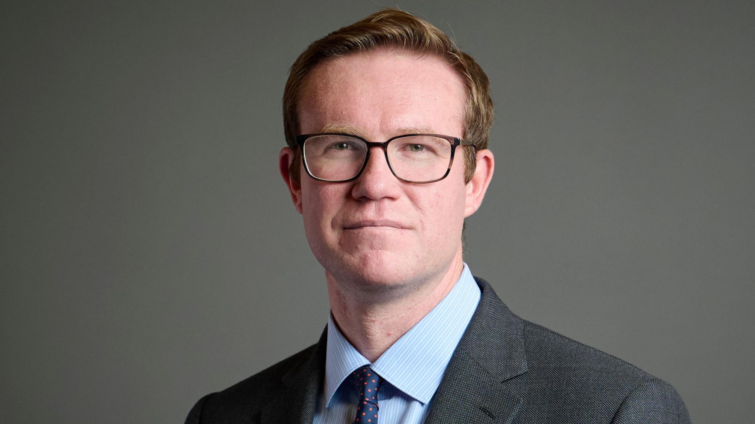 Parliamentary portrait of Tim Roca, Labour MP for Macclesfield