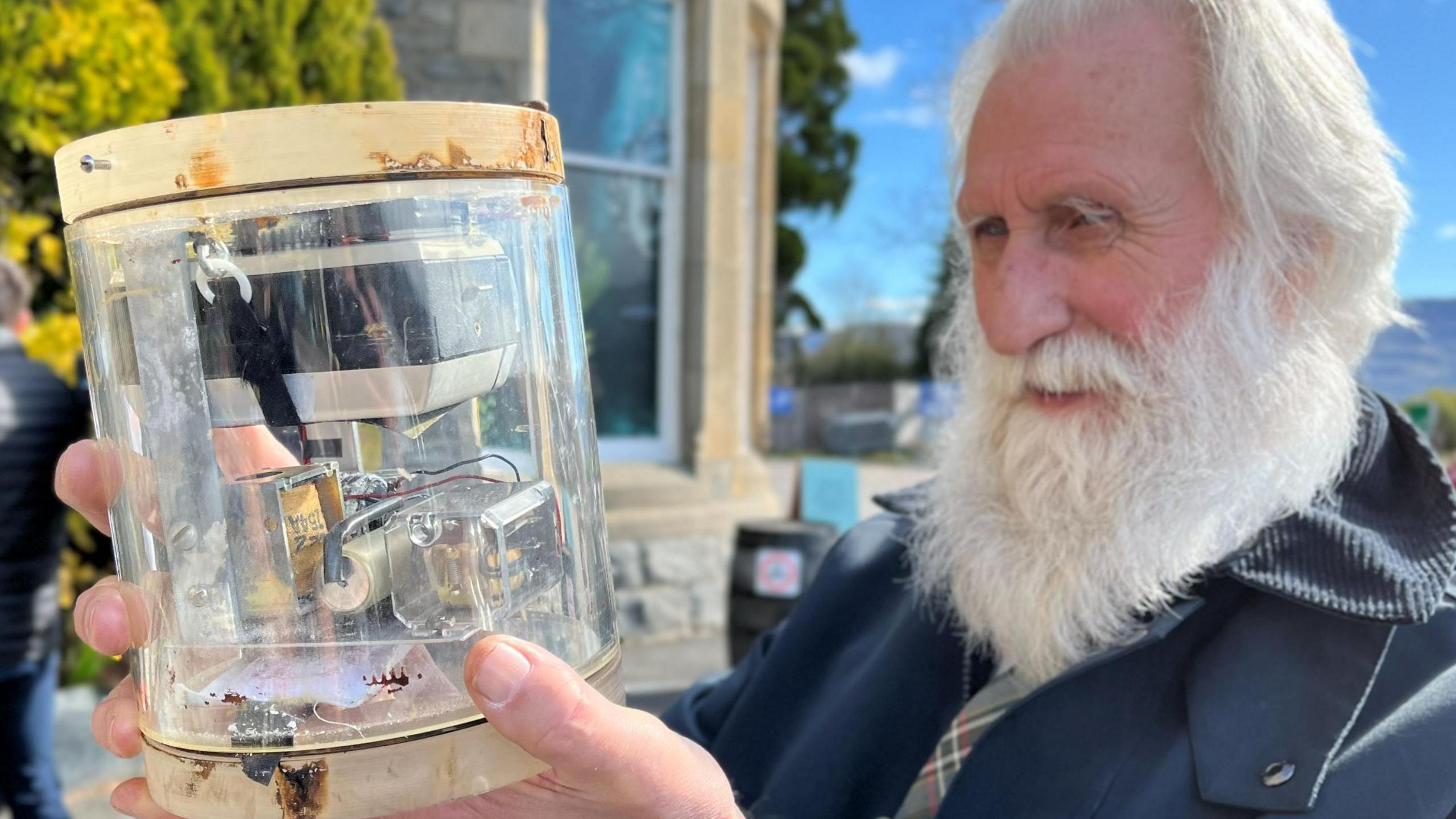 The Repair Shop fixes 56-year-old Loch Ness Monster camera trap - BBC News