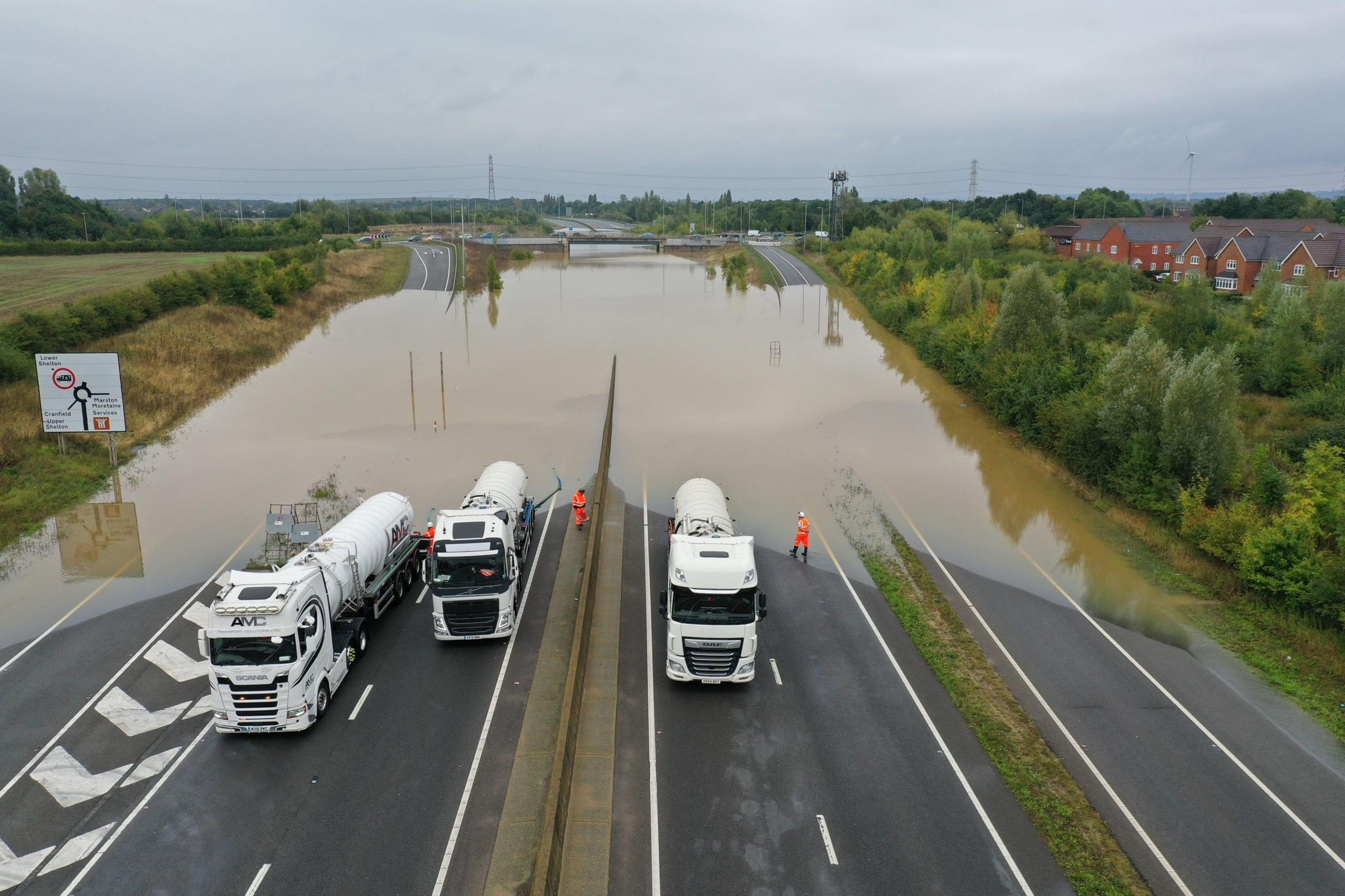 Flooding on A421 in Marston Moretaine, Bedfordshire