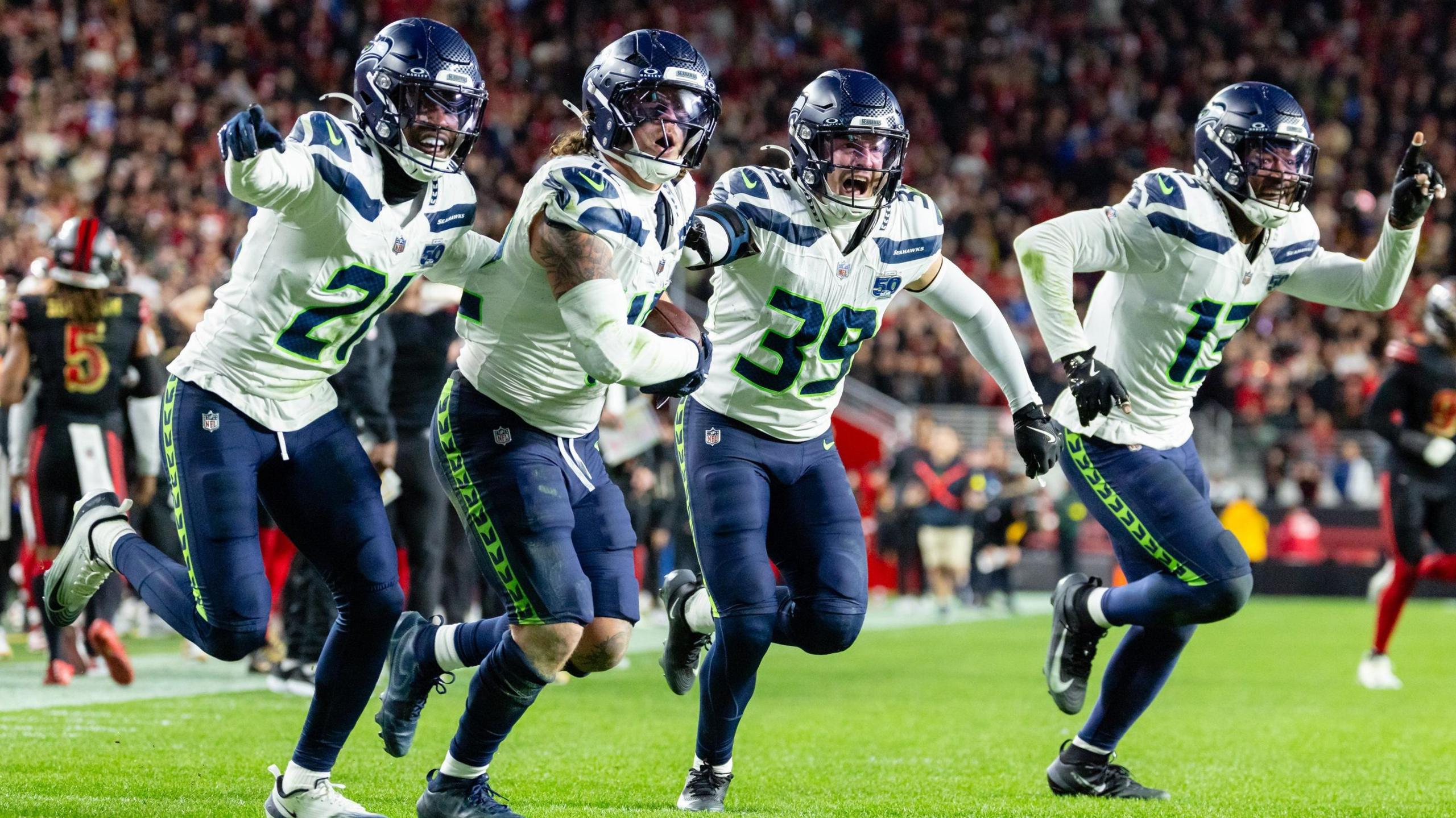 NFL: Seattle Seahawks beat San Francisco 49ers to claim top spot in NFC -  BBC Sport