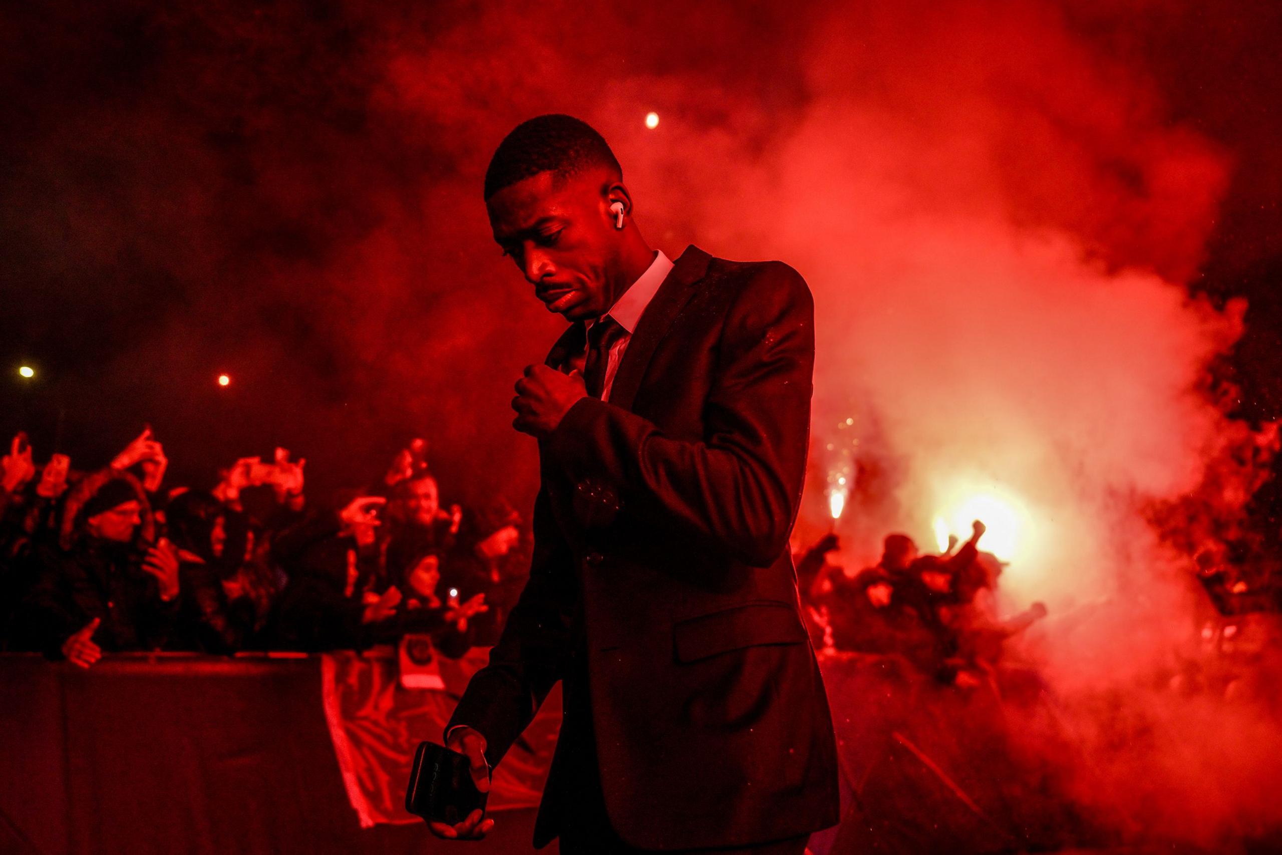 Ousmane Dembélé of Paris Saint-Germain players arrives at the stadium prior to the UEFA Champions League Phase match between Paris Saint-Germain and Manchester City at Parc des Princes in Paris, France