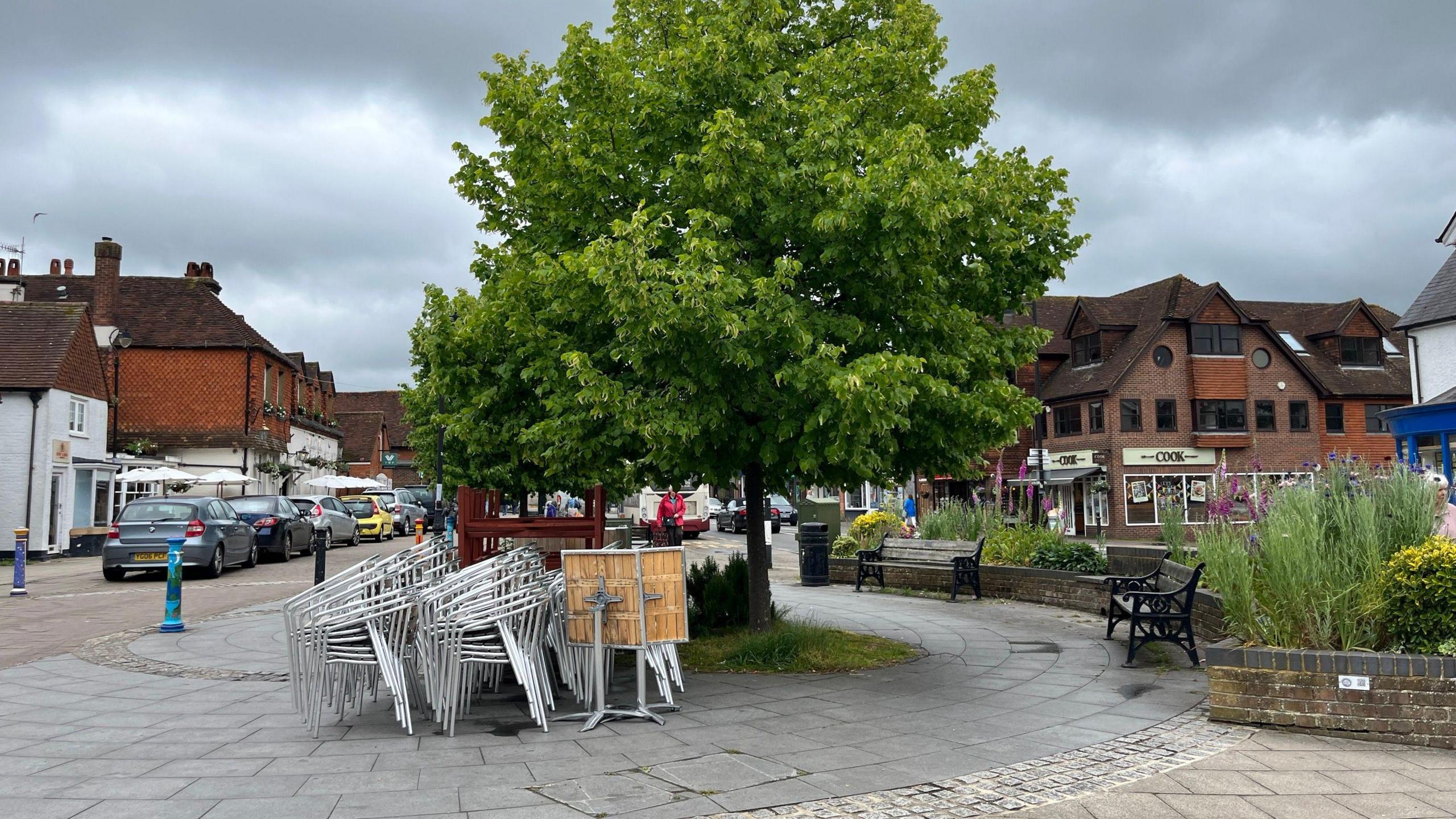 Cranleigh high street 