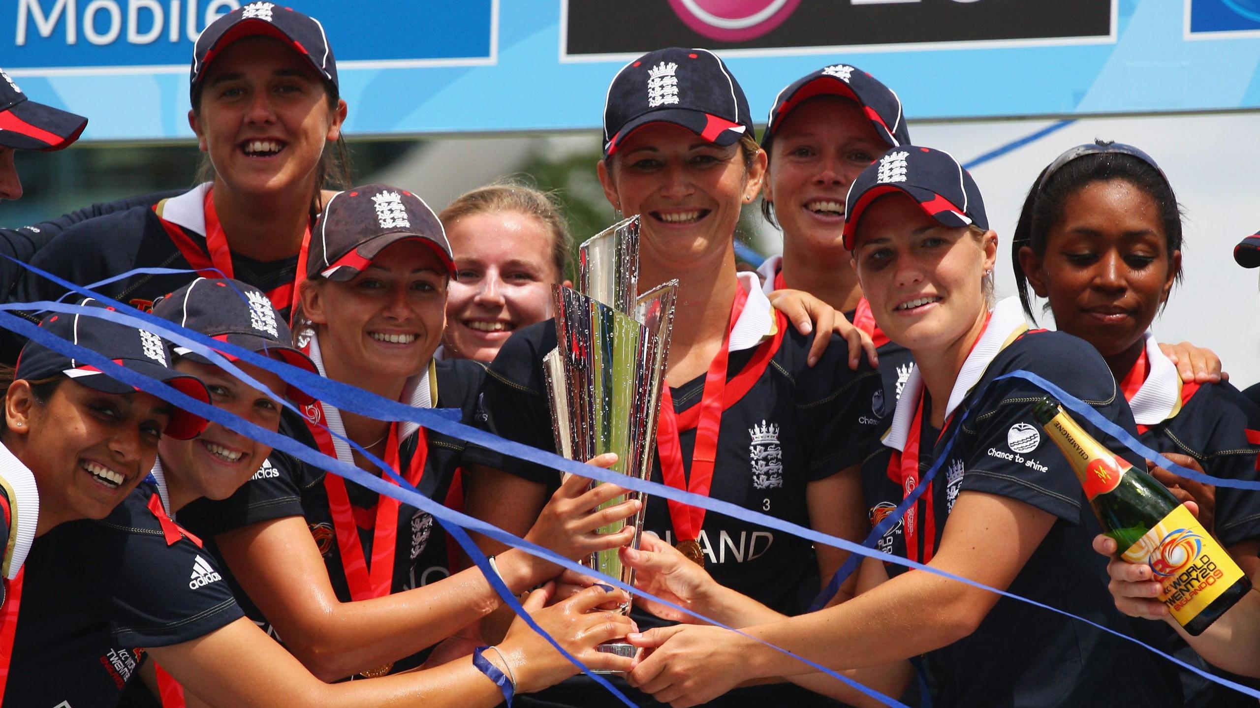 England players celebrate their 2009 T20 World Cup win