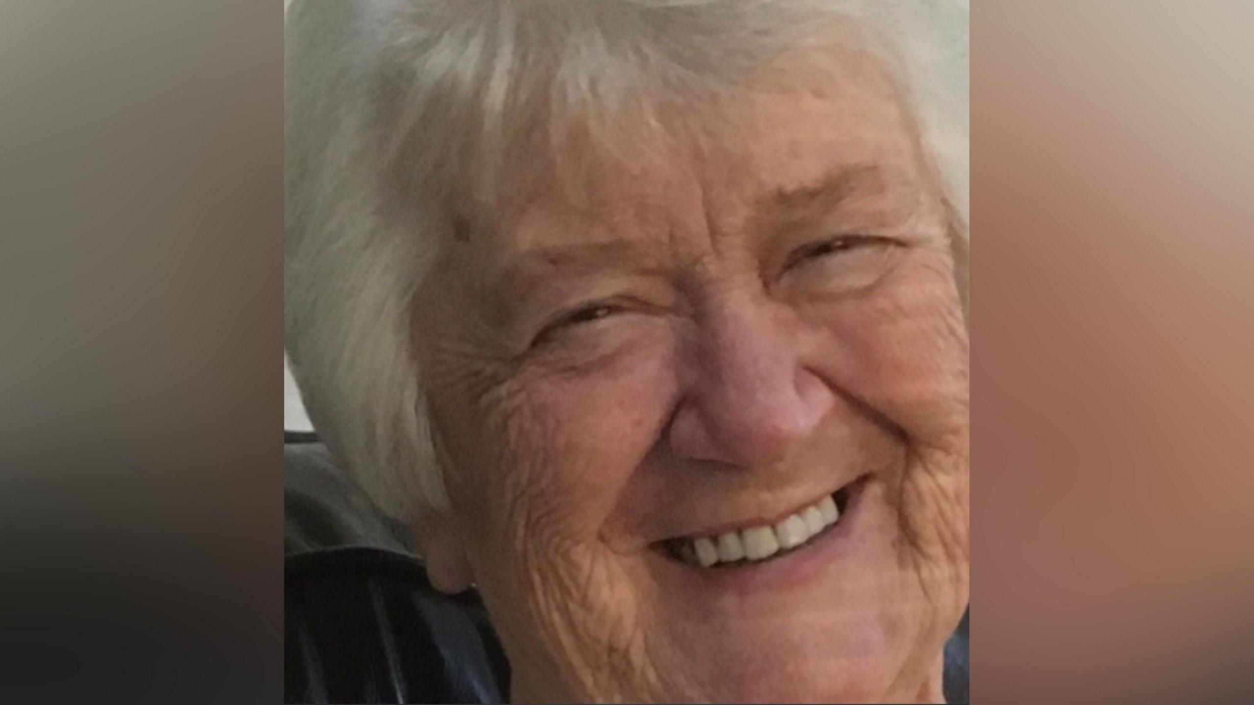 Davida Lewis