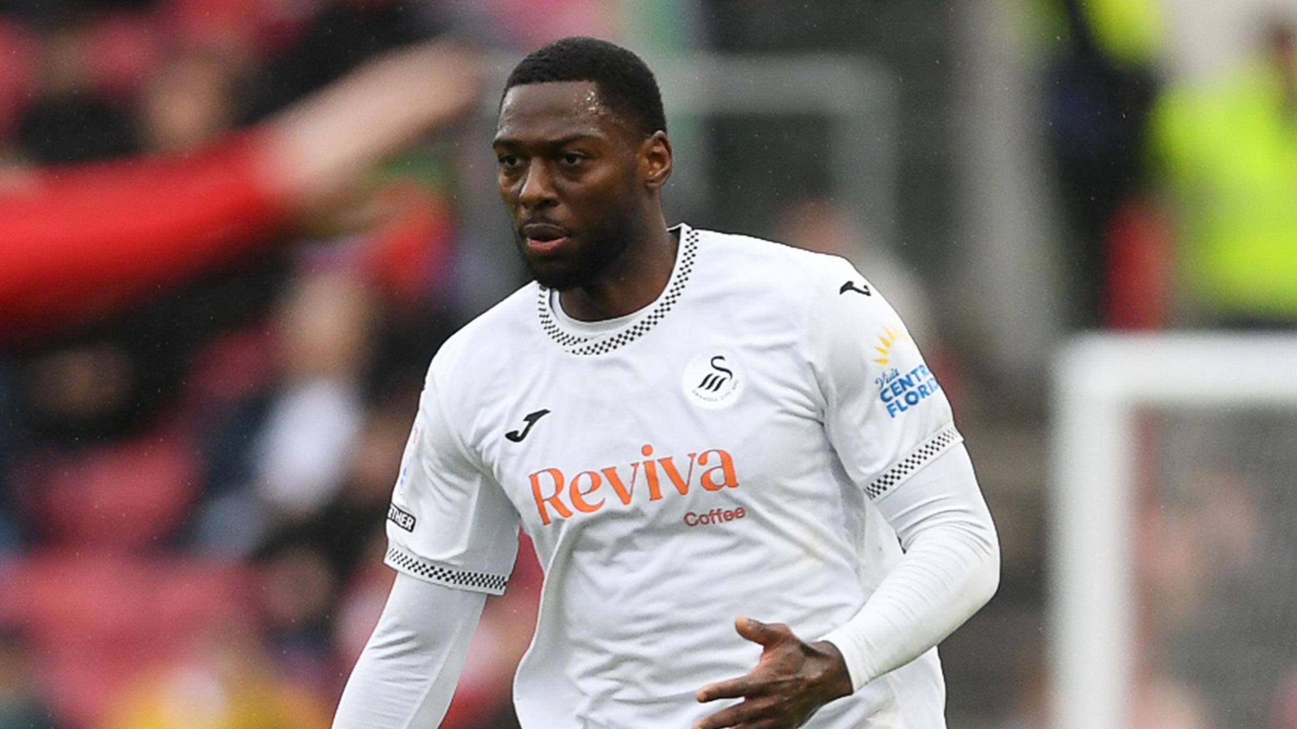 Ricardo Santos in action for Swansea 