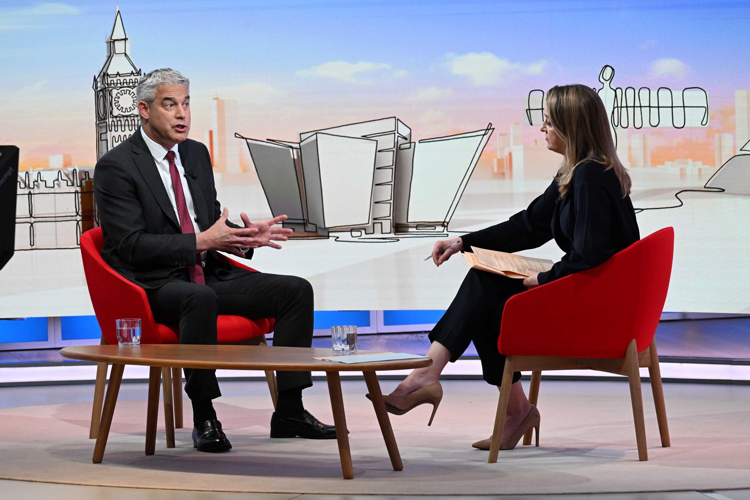 Steve Barclay talking to Laura Kuenssberg