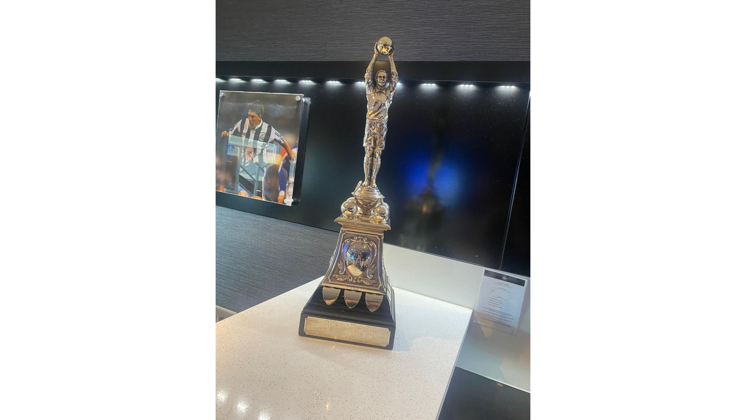An image of the replica Sir Thomas Lipton Trophy