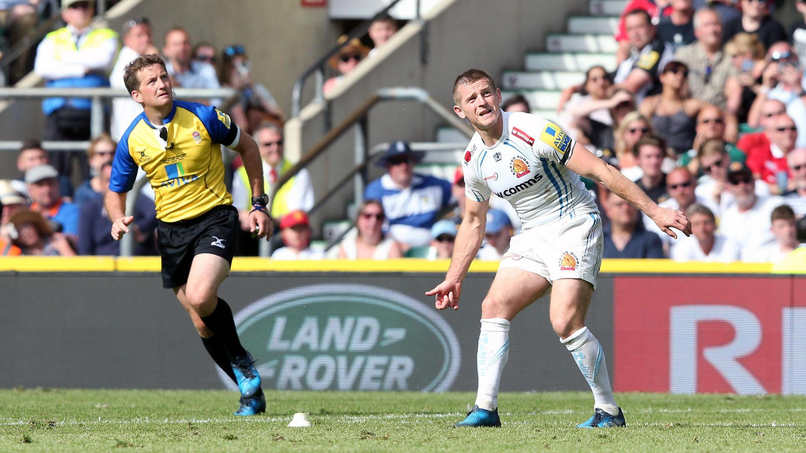 Gareth Steenson kicks the winning penalty in the 2017 Premiership final as referee JP Doyle looks on