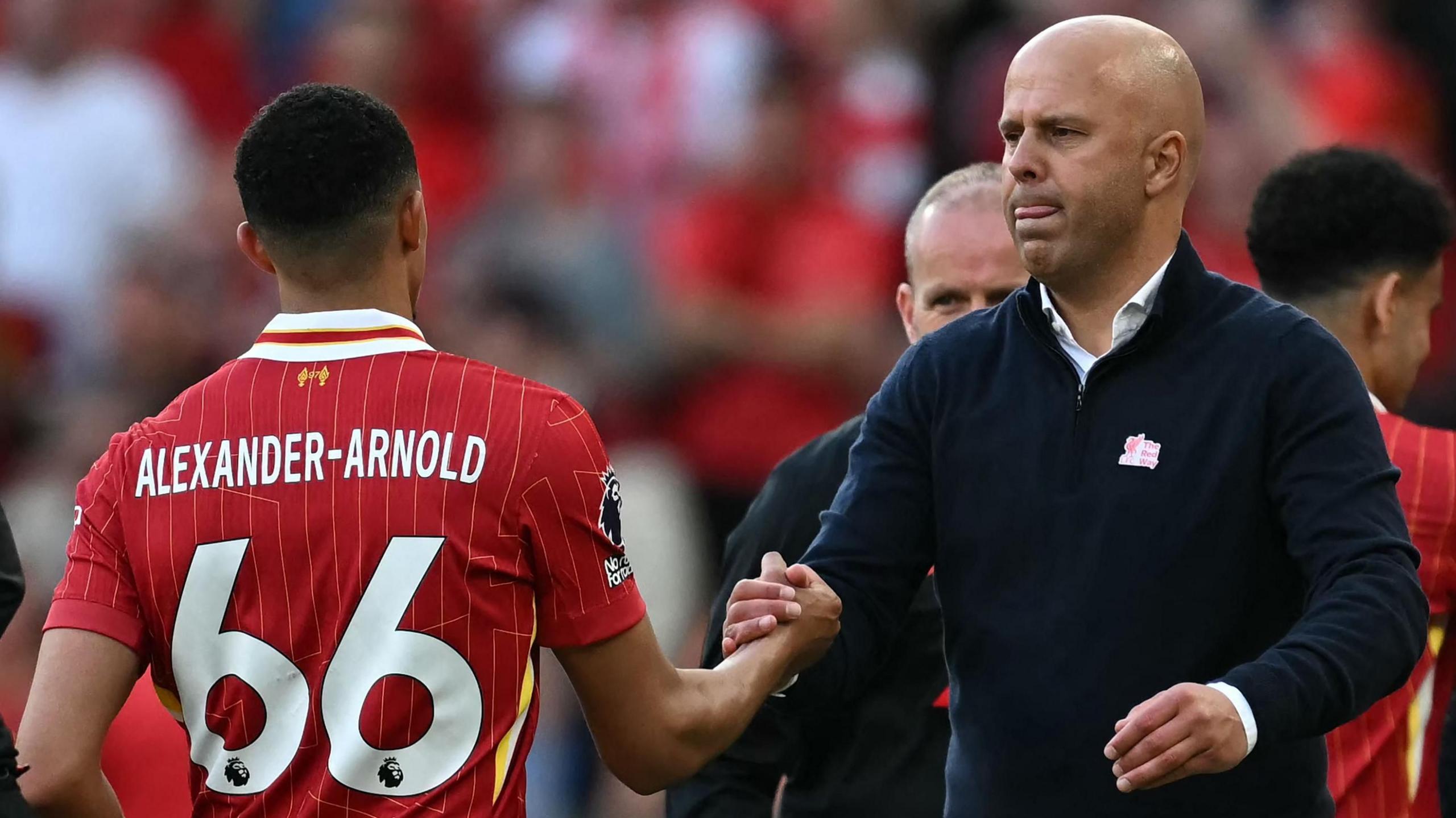 Trent Alexander-Arnold and Arne Slot shaking hands