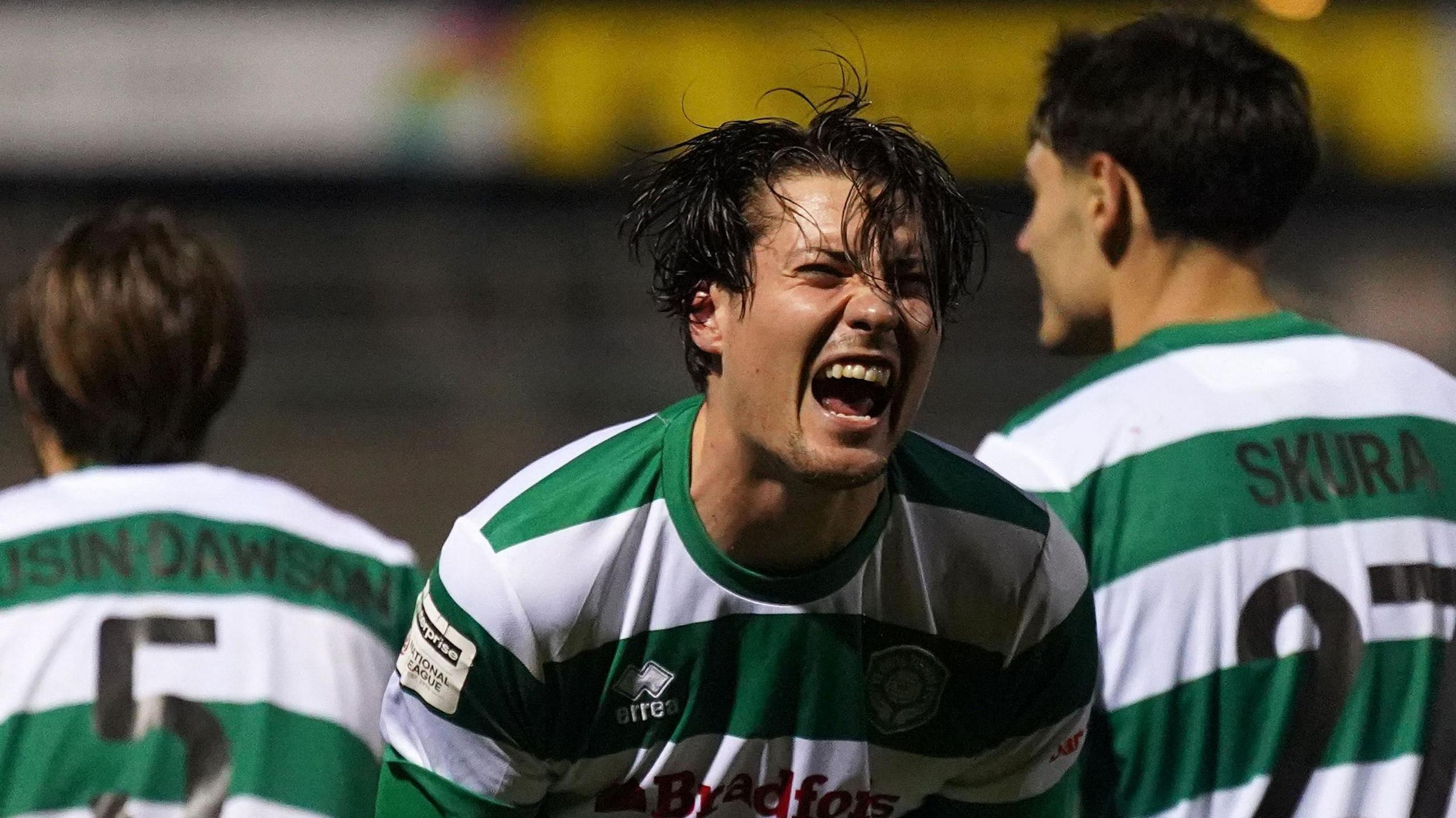 Yeovil Town 3-2 Sutton United - Glovers snatch dramatic win - BBC Sport