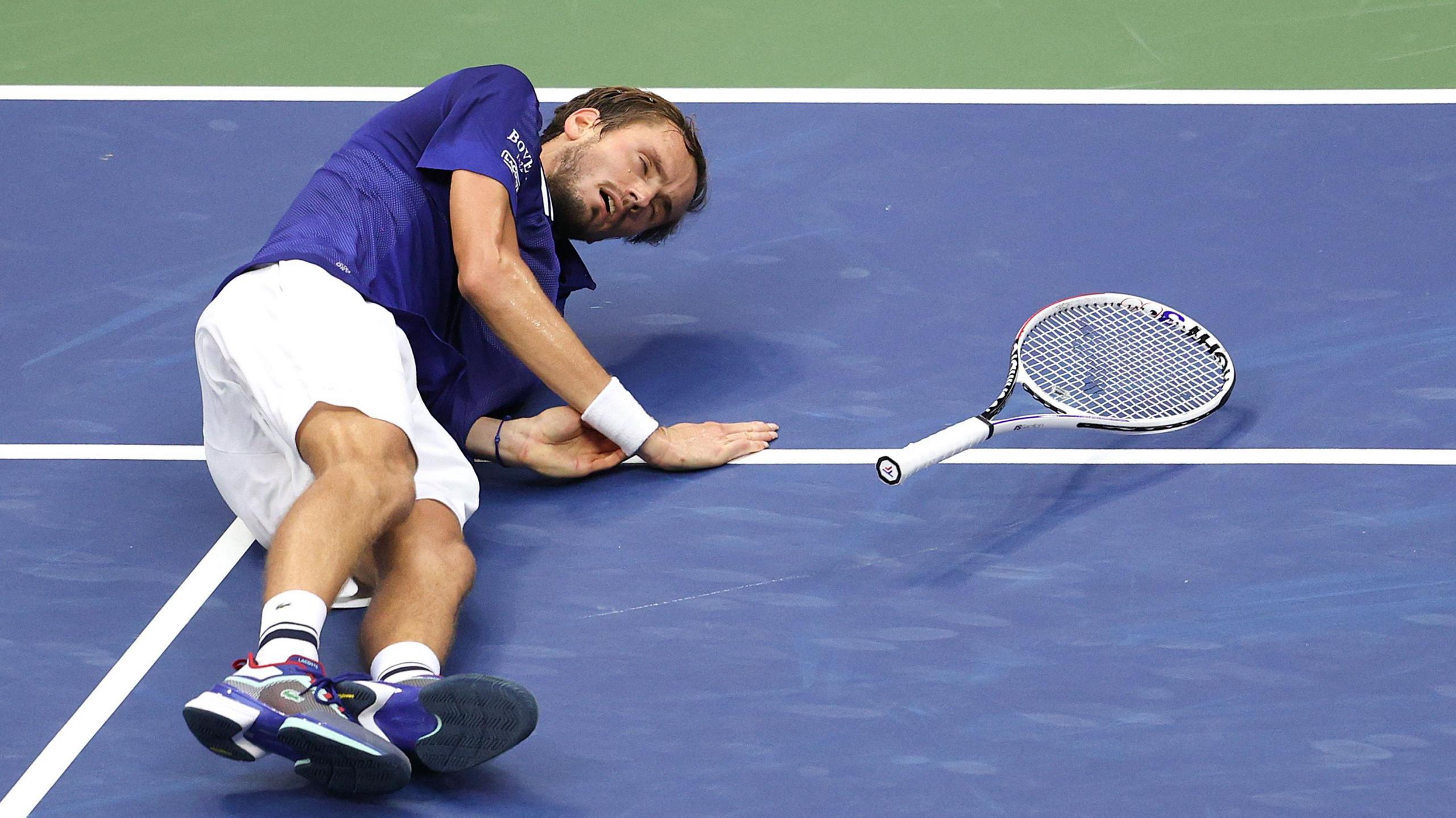 Daniil Medvedev does the 'dead fish' celebration after the 2021 US Open final