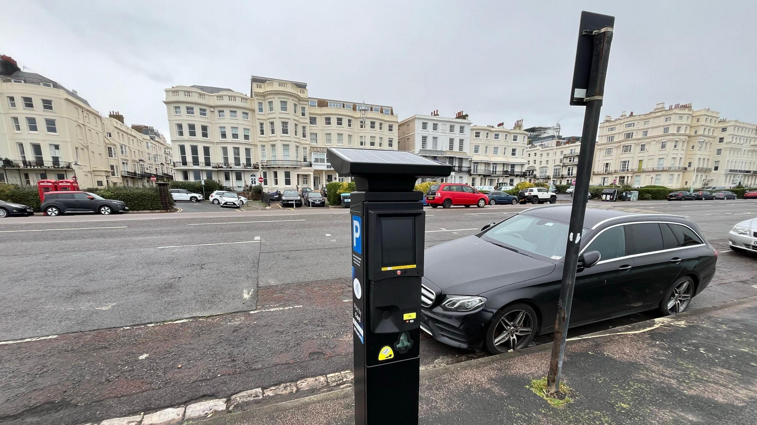 One of the new touch screen parking machines on Brighton seafront with the A259 in the background