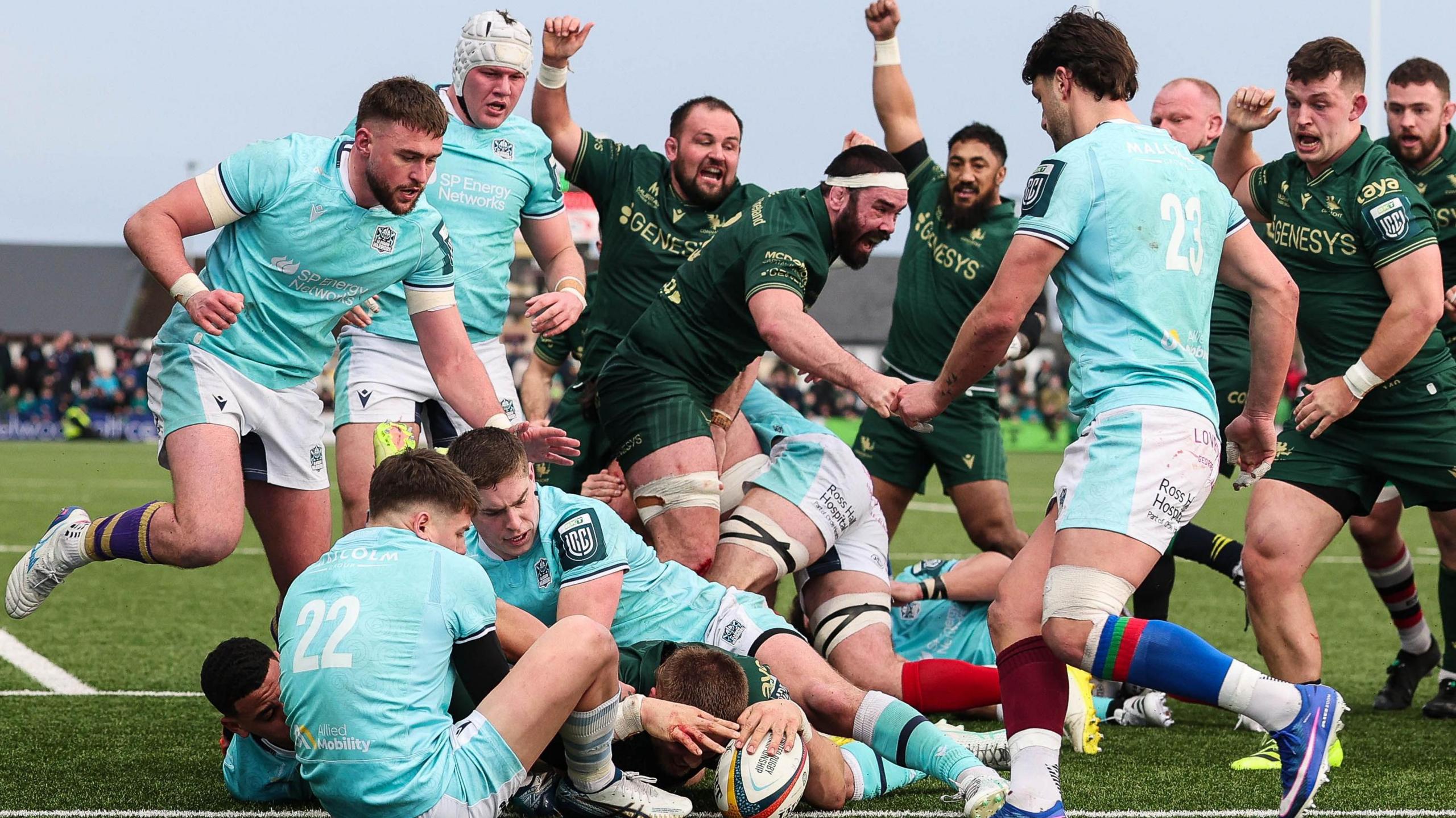 Sean Jansen dots down in the last minute to secure a Connacht victory