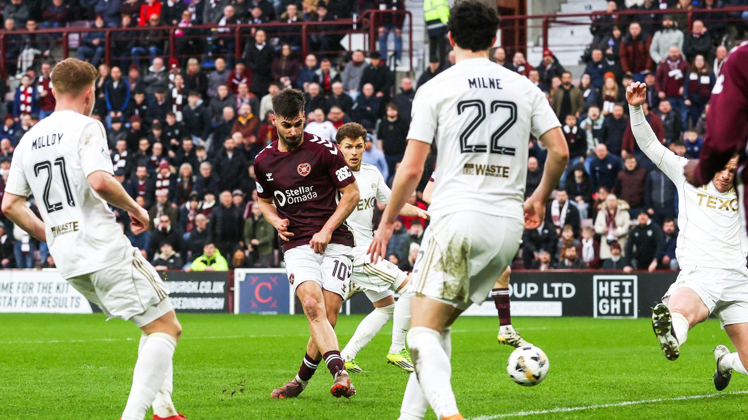 Claudio Braga scores for Hearts against Aberdeen