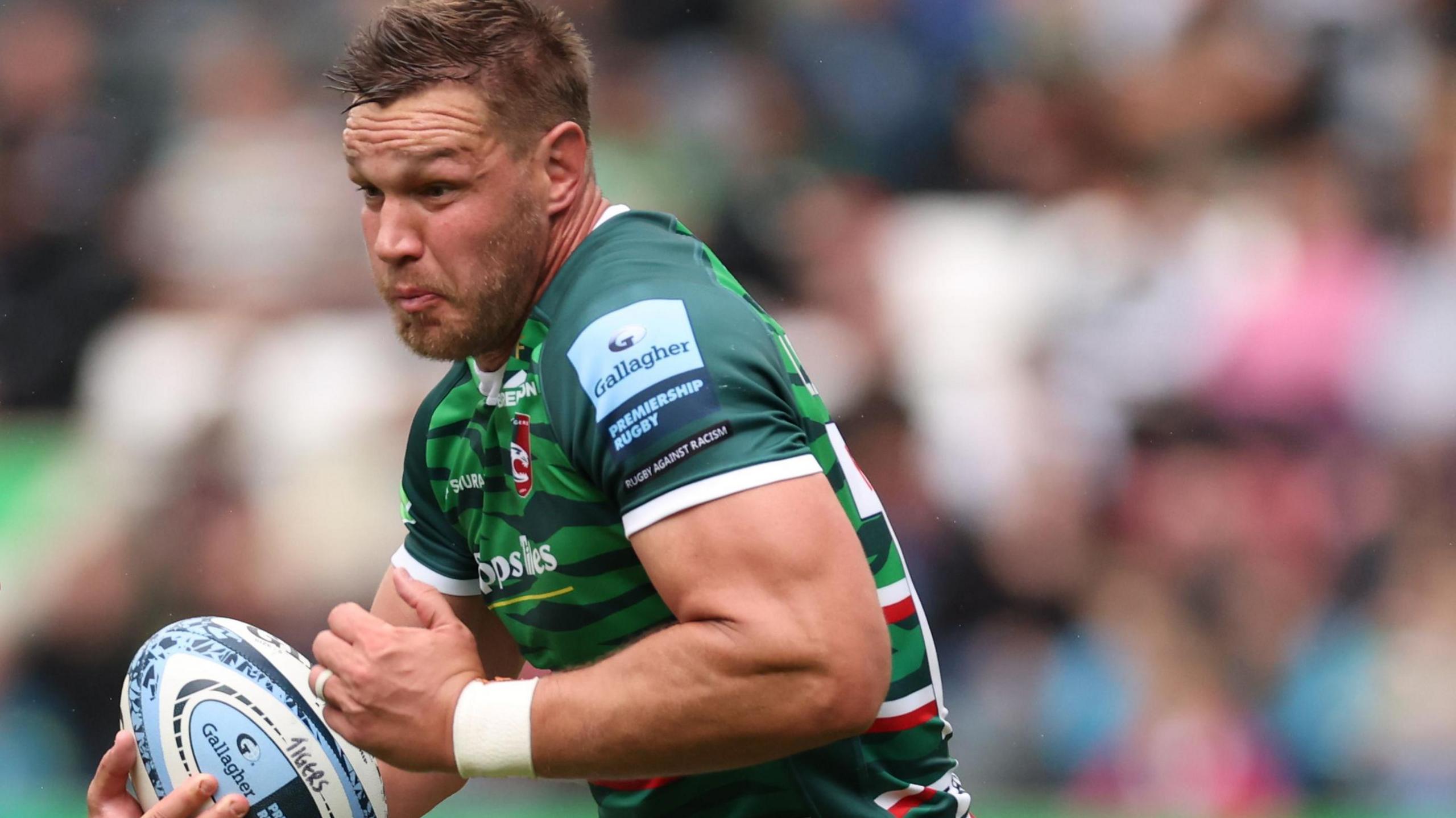 Hanro Liebenberg playing for Leicester Tigers