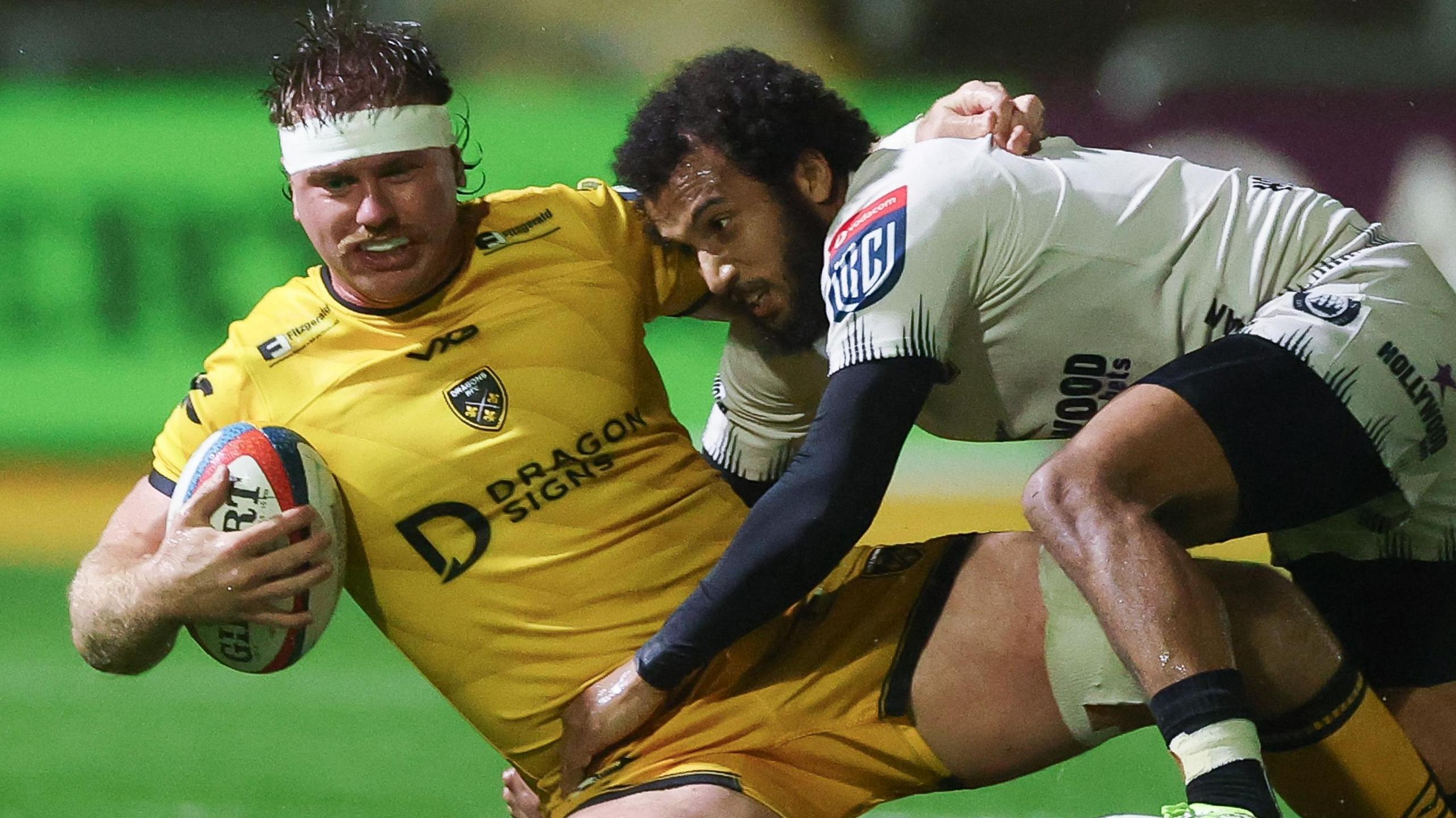 Aaron Wainwright in action for Dragons against Sharks