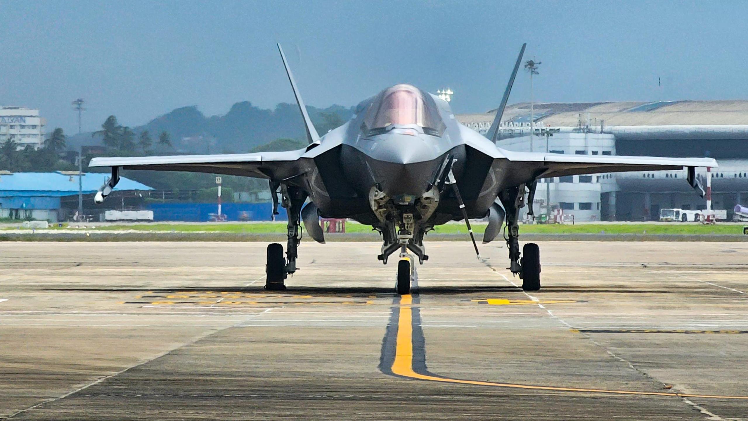 The F-35B at Thiruvananthapuram airport in the southern state of Kerala