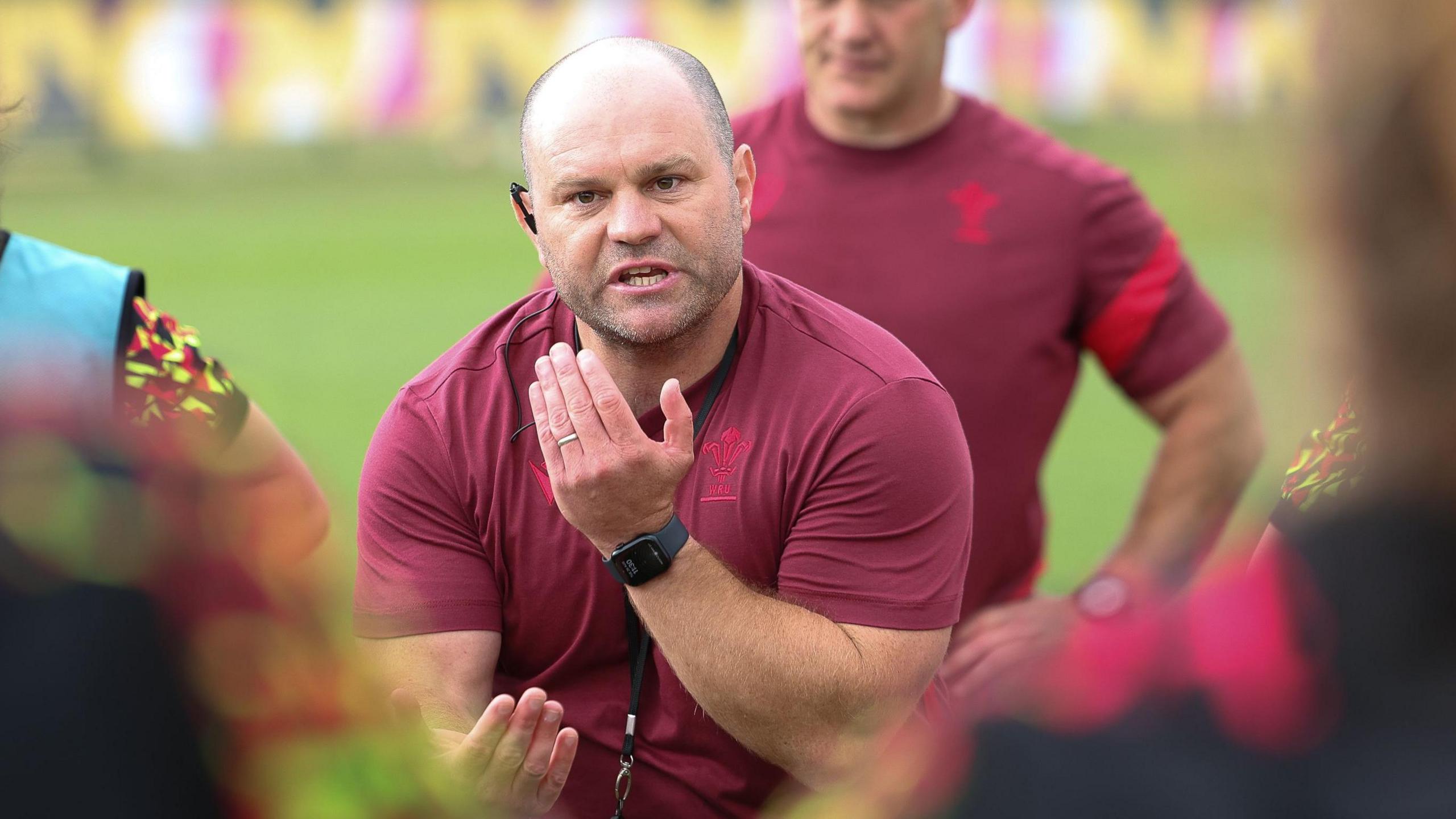 Sean Lynn addresses his Wales squad in training at the Rugby World Cup