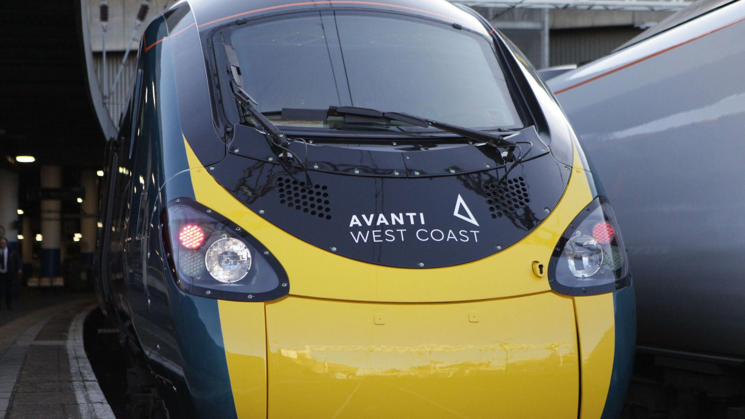 An Avanti West Coast train