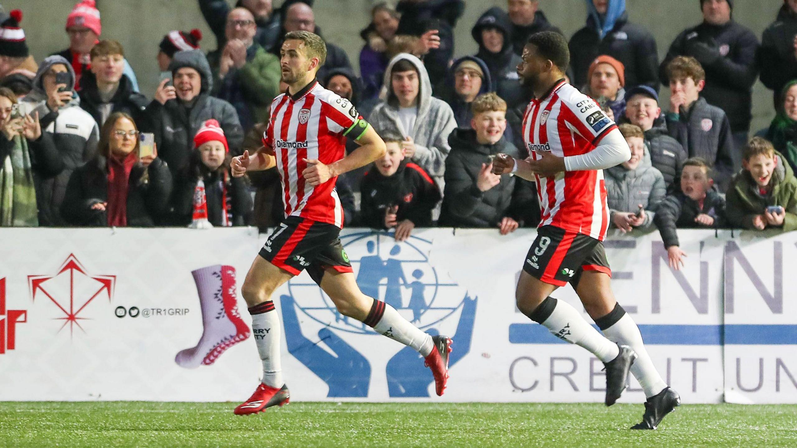 Exquisite Premier Division: Michael Duffy Rescues Late Draw For Derry Against Dundalk Scene Nature Exquisite Premier Division: Michael Duffy Rescues Late Draw For Derry Against Dundalk Scene Nature