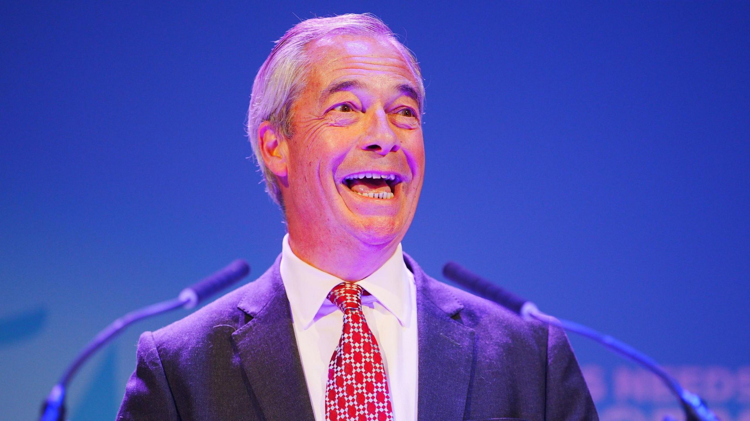 Nigel Farage ym Mhort Talbot