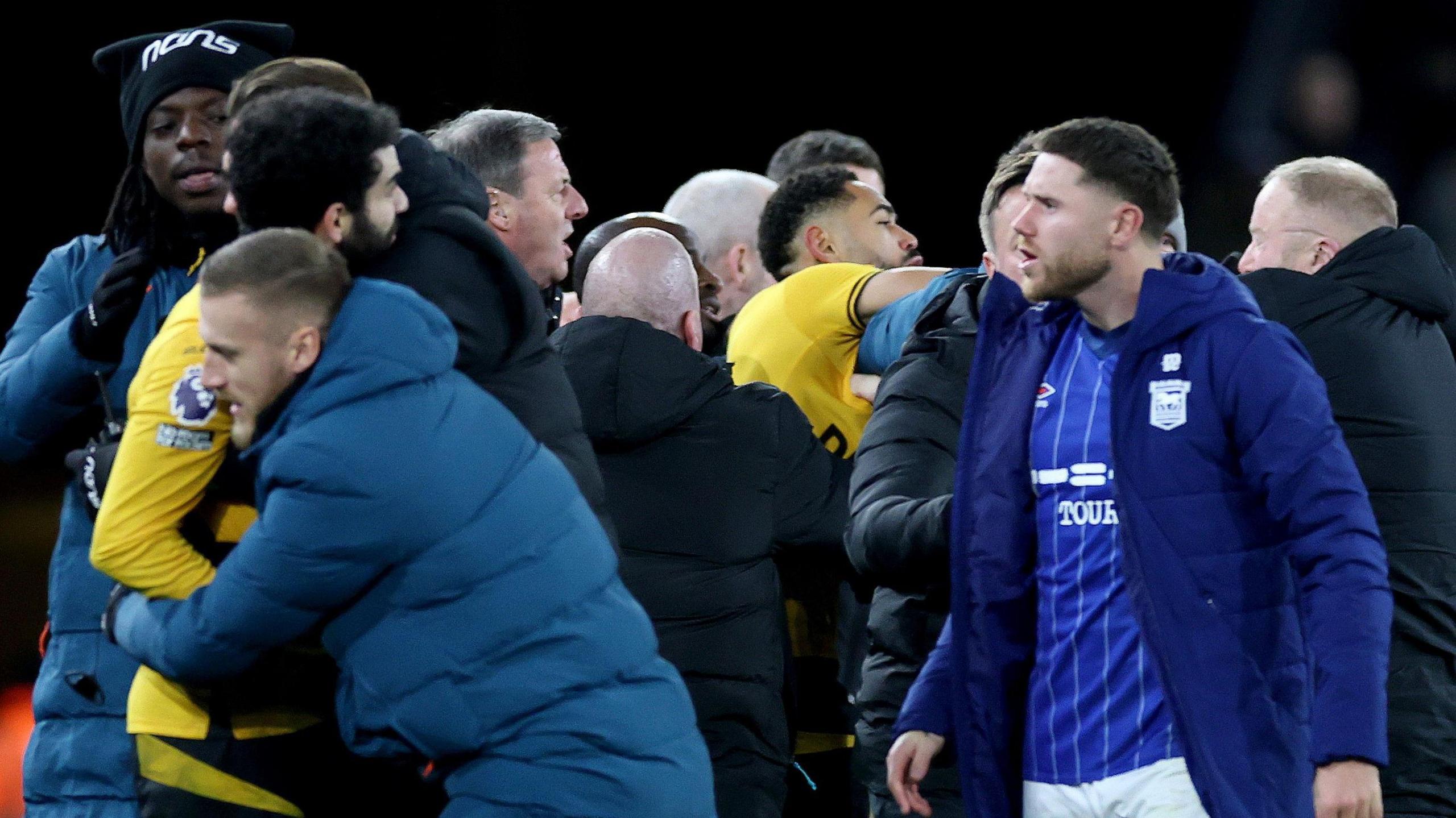 Matheus Cunha is involved in an incident with Ipswich's security staff. 
