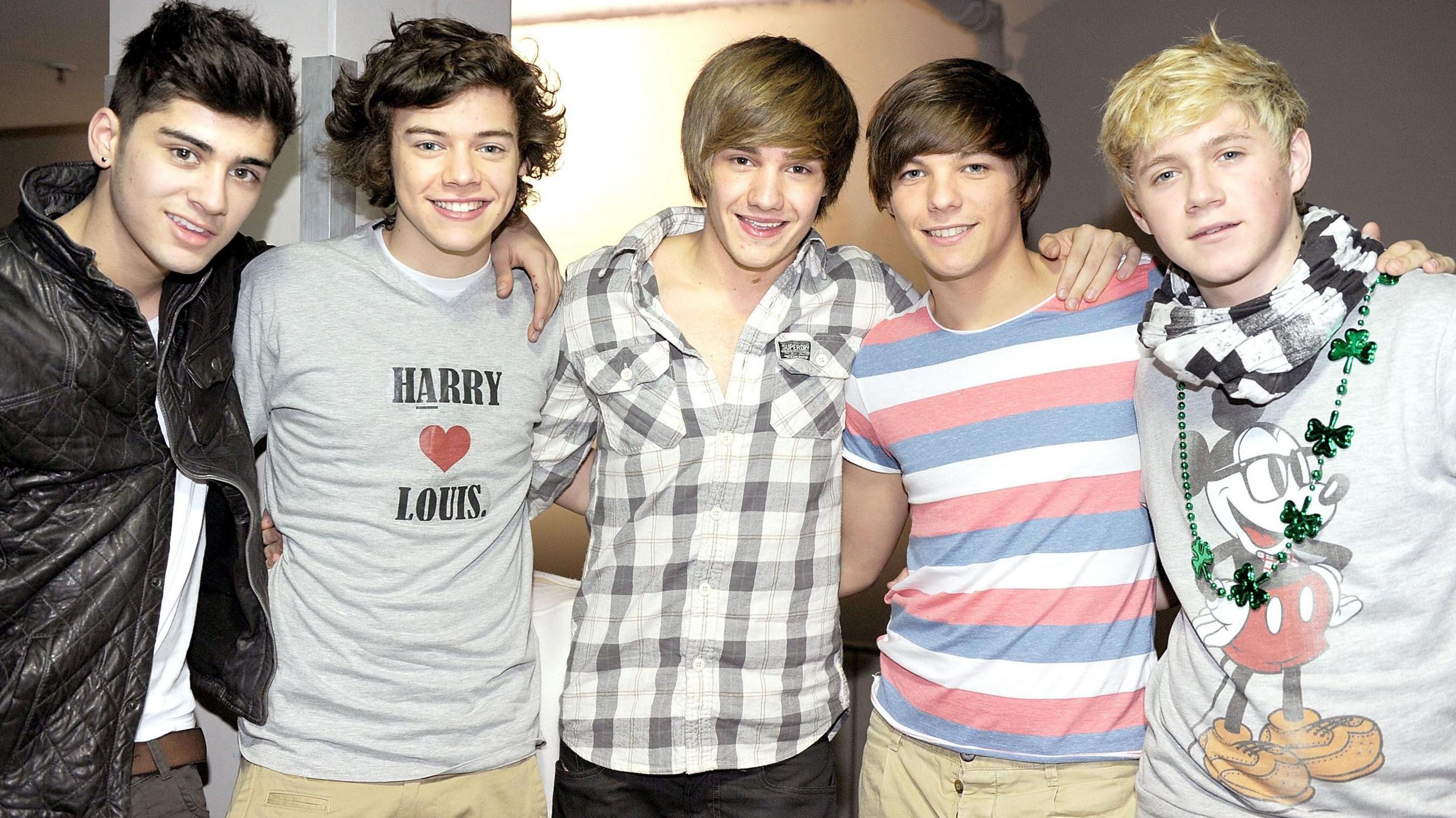 (L-R) Zayn Malik, Harry Styles, Liam Payne, Louis Tomlinson and Niall Horan of one Direction pictured in 2011 at an HMV store