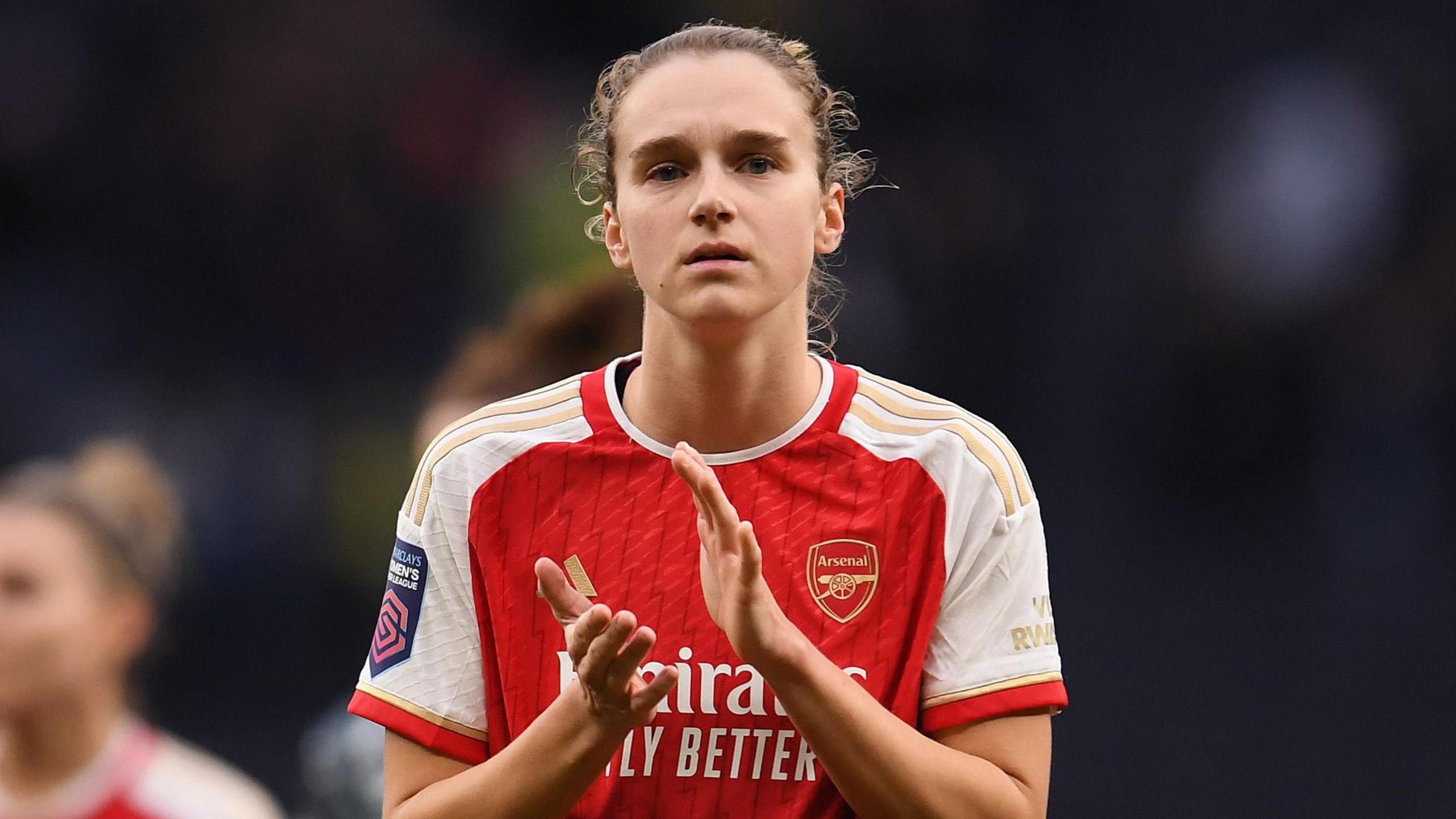 Vivianne Miedema: Striker's Arsenal exit is 'shocking decision' - BBC Sport