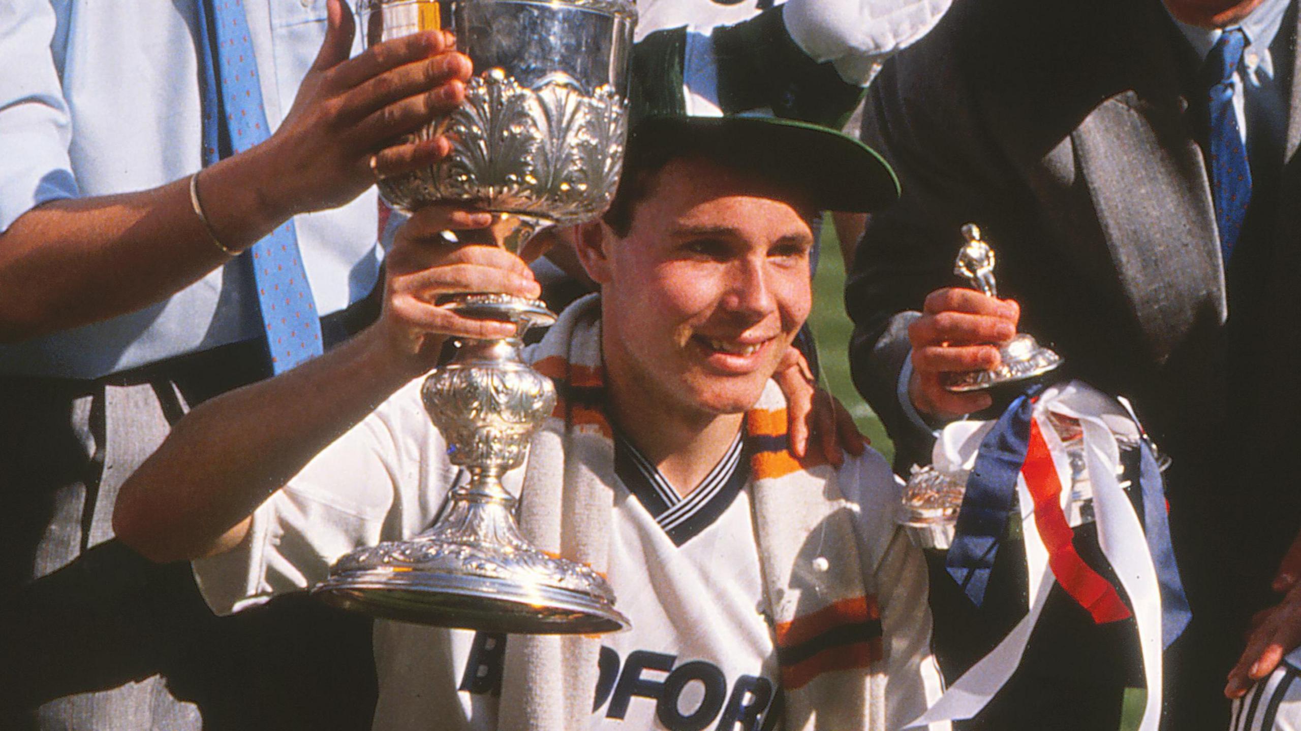 Kingsley Black holding the Littlewoods Cup