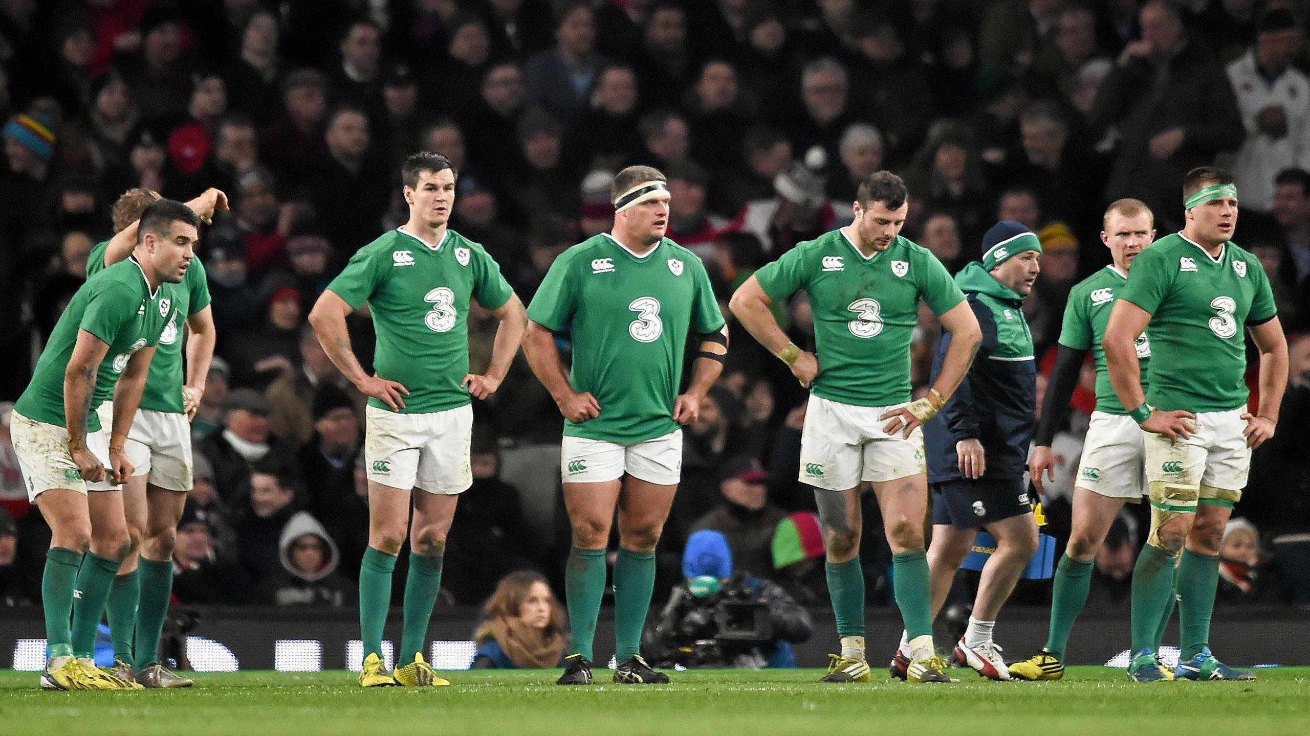 Ireland players dejected at Twickenham