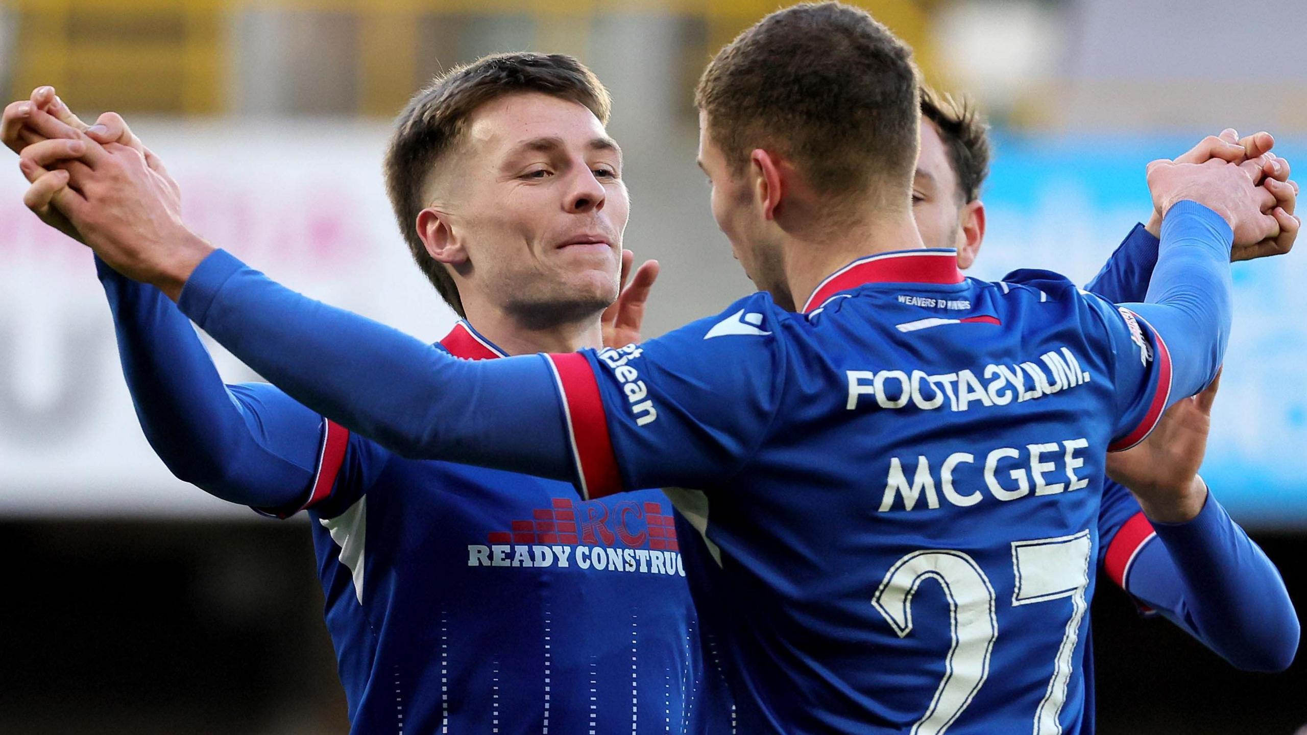 Ethan McGee set up Chris McKee's first-half goal for Linfield against Glenavon at Windsor Park