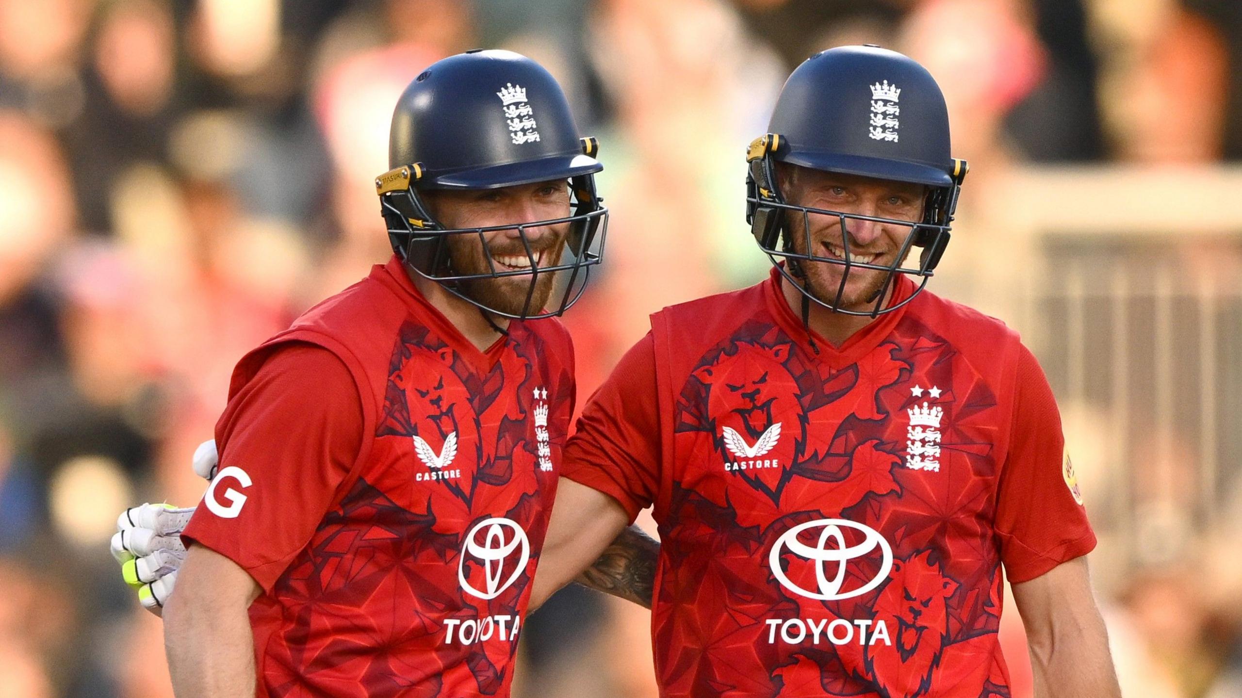 Phil Salt and Jos Buttler embrace