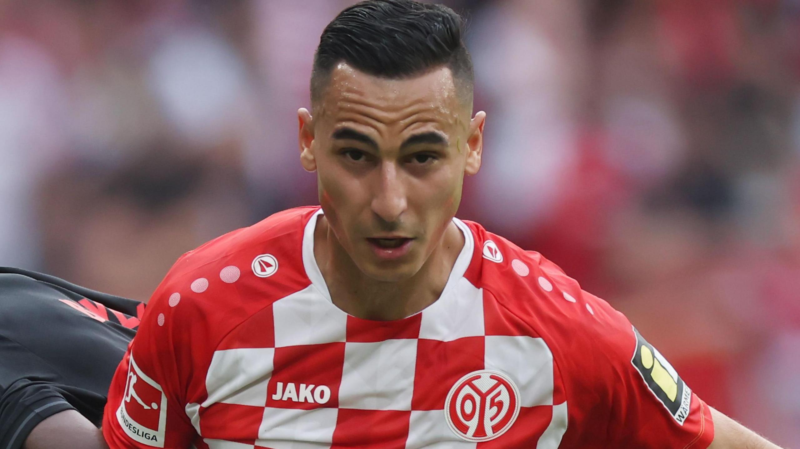 Anwar El Ghazi pledges Mainz pay-off to children of Gaza - BBC Sport