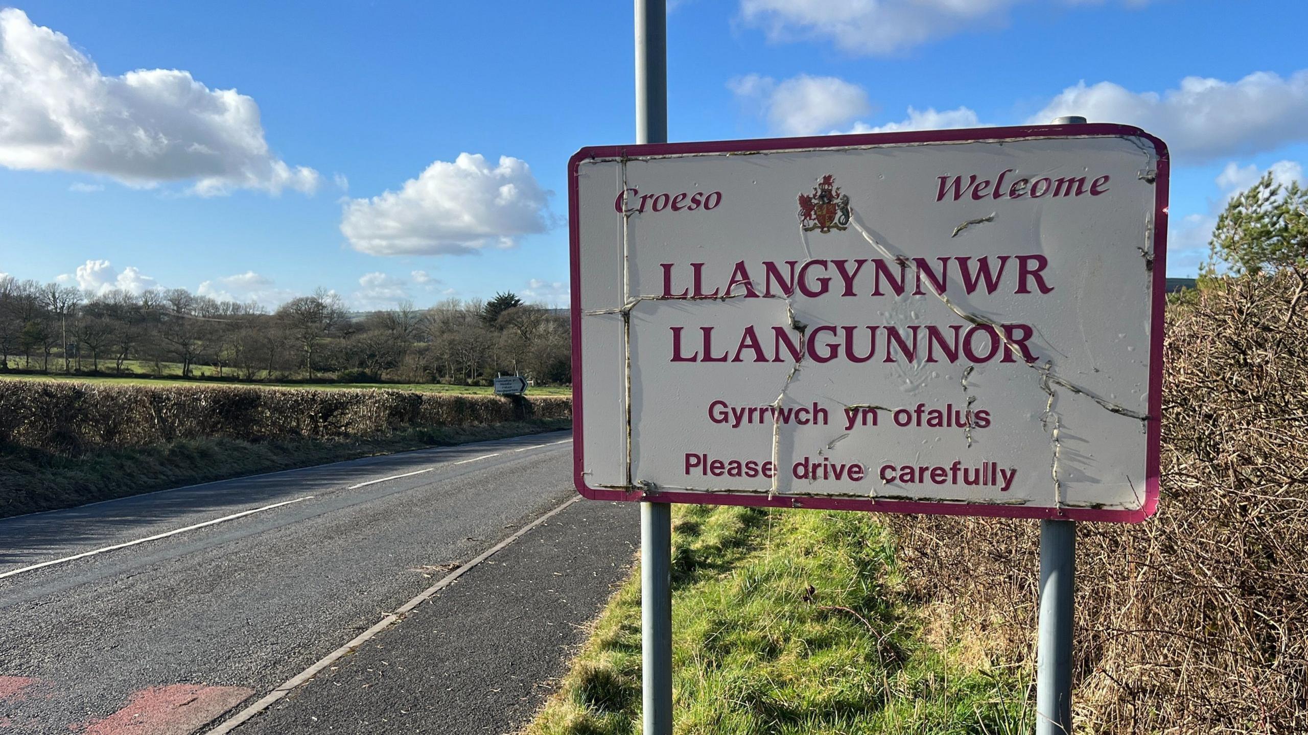 Arwydd Llangynnwr