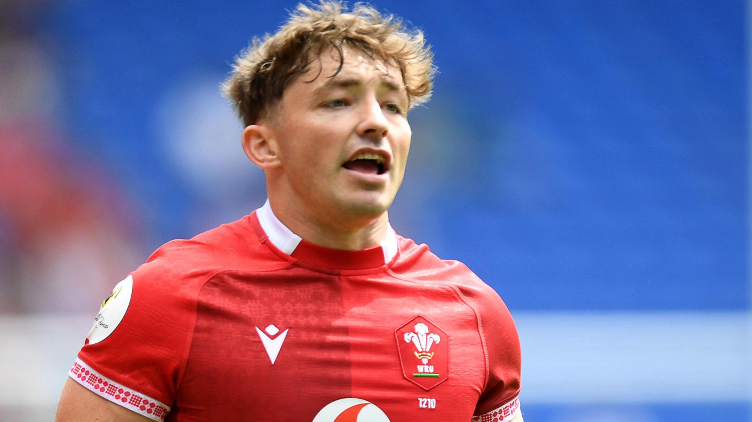 Dan Edwards in Wales' red kit
