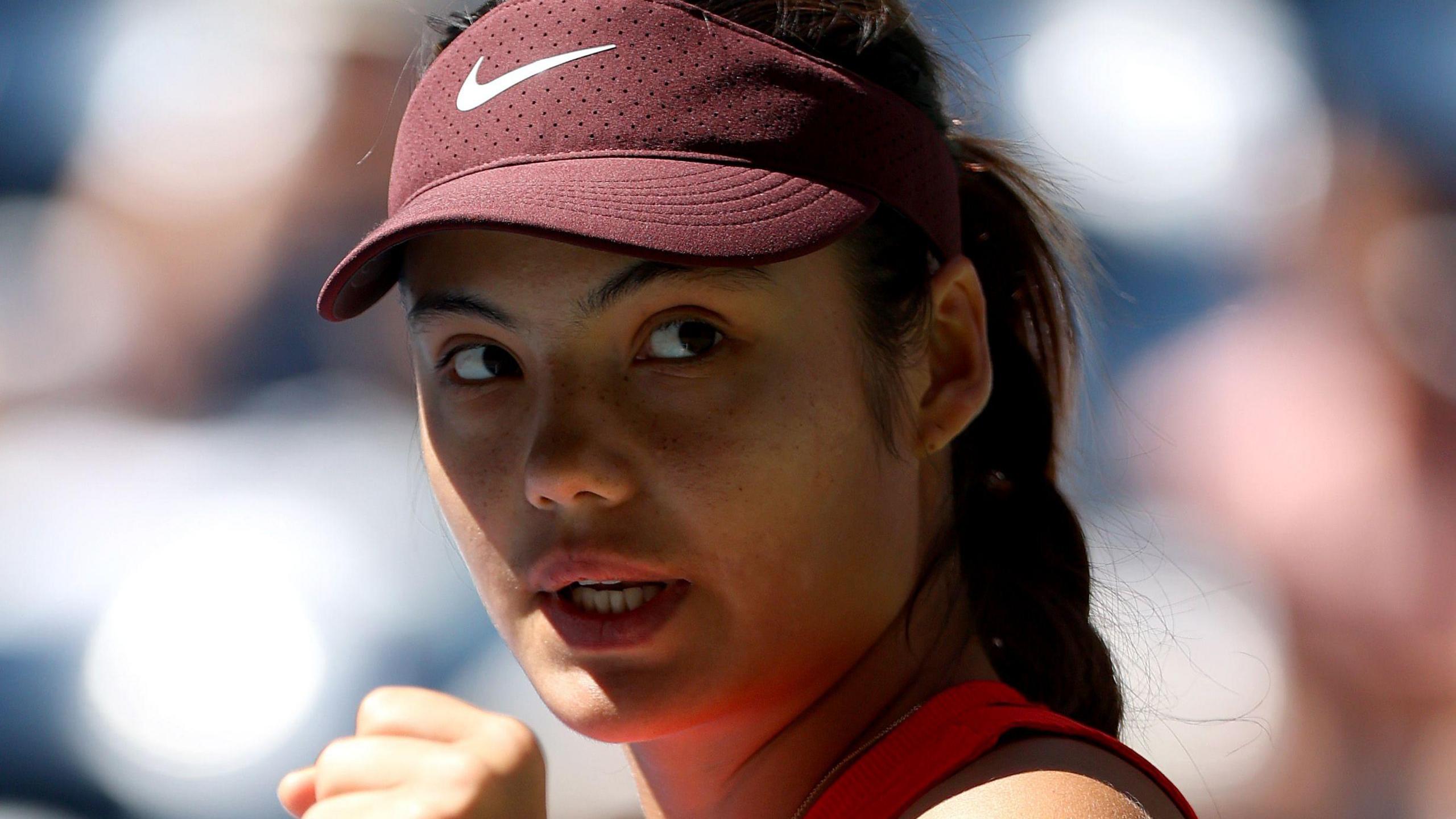 Emma Raducanu clenches her fist at the 2025 US Open