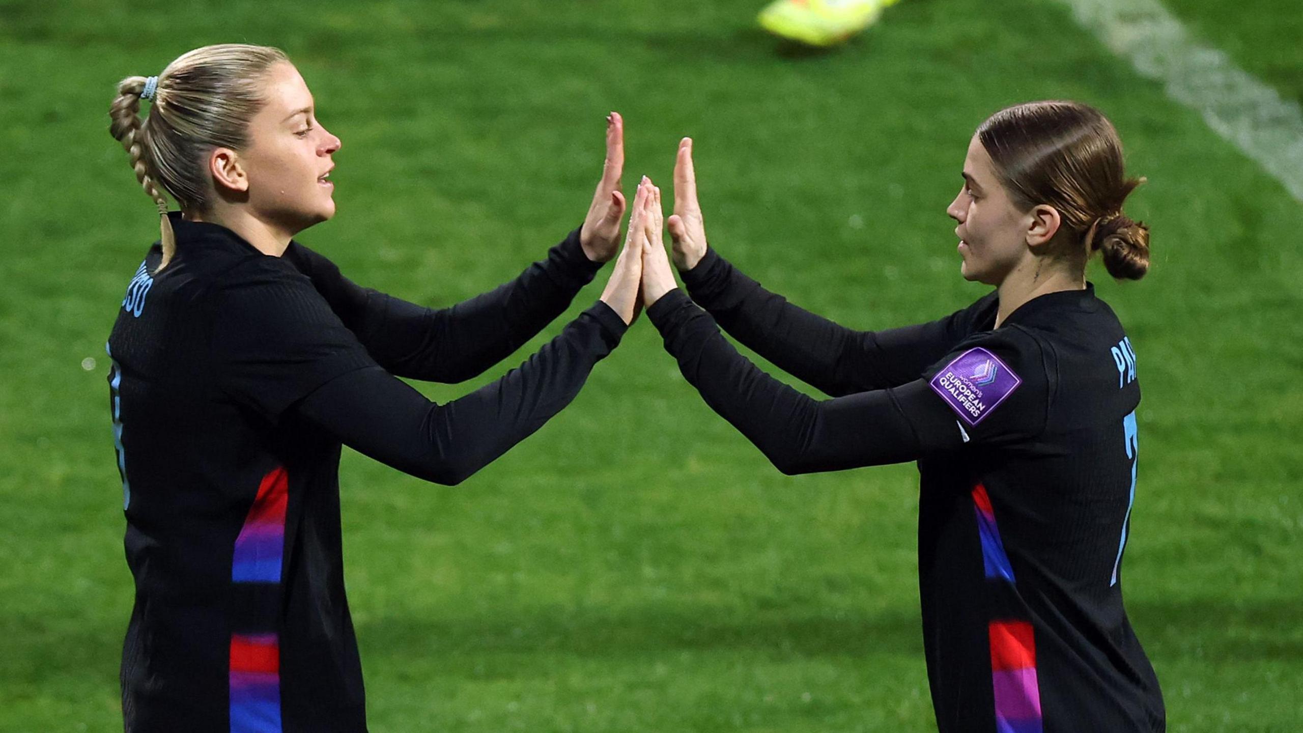 Alessia Russo (left) and Jess Park