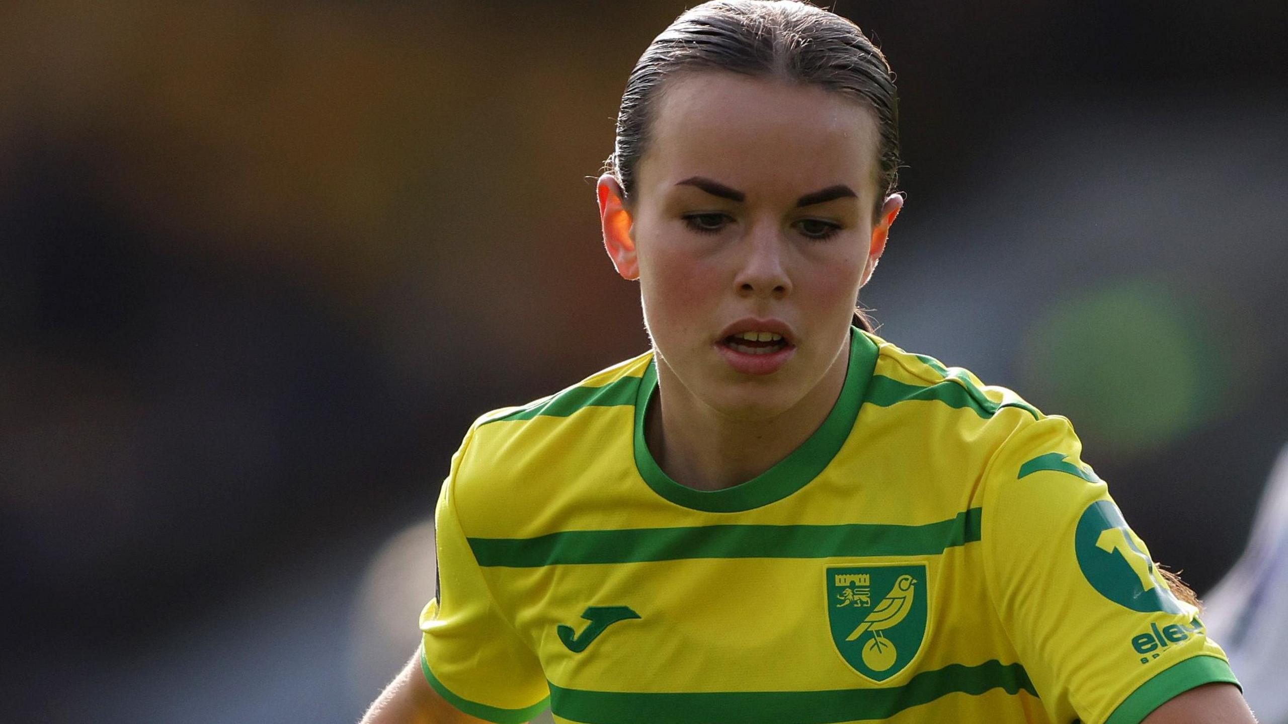 Eloise Morran playing for Norwich City Women