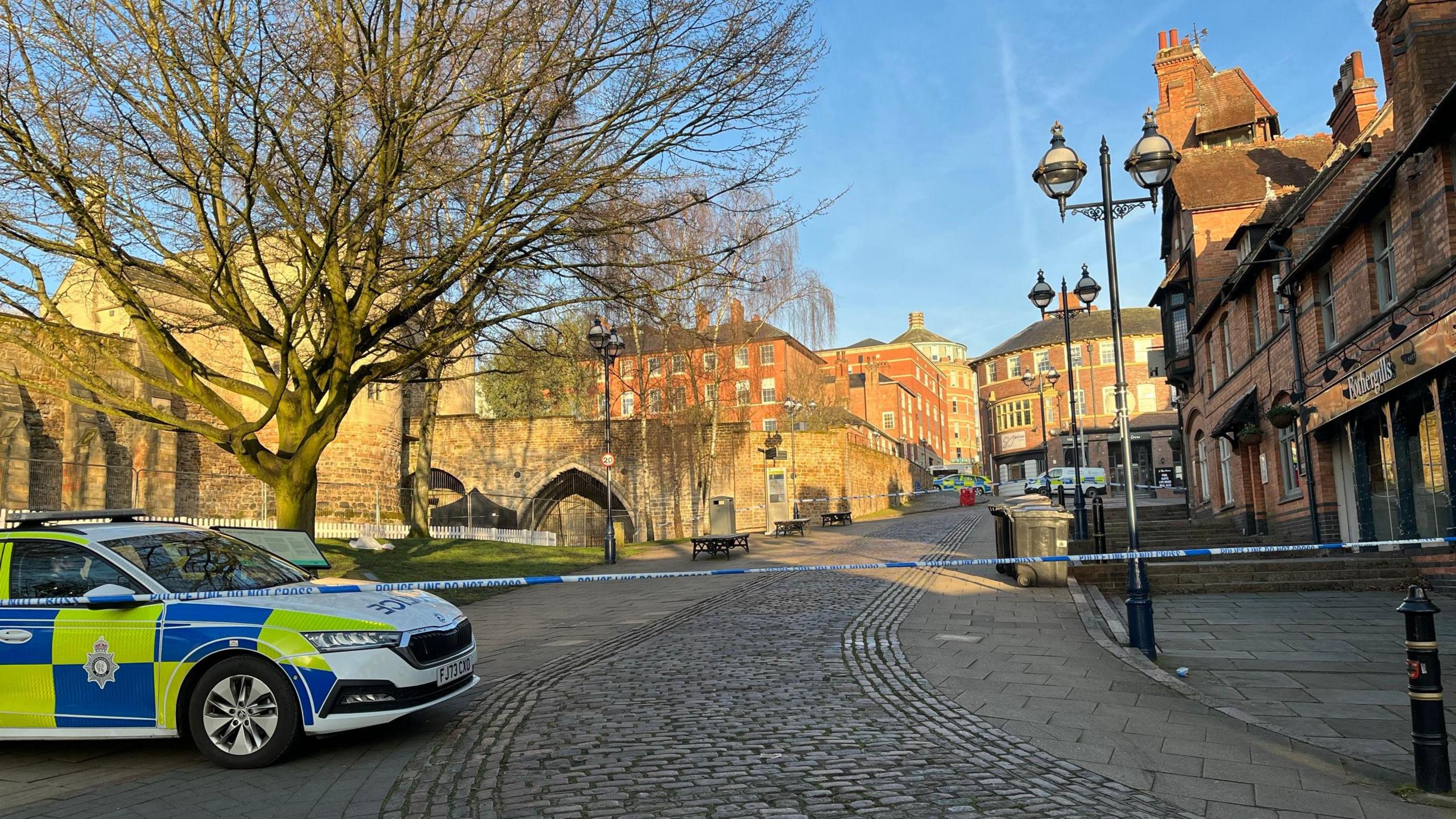 A police cordon surrounding Nottingham Castle.