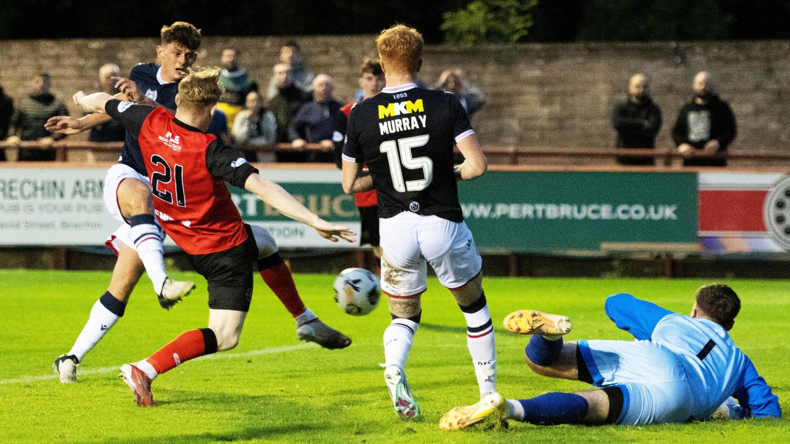 Dundee's Seb Palmer-Houlden scores