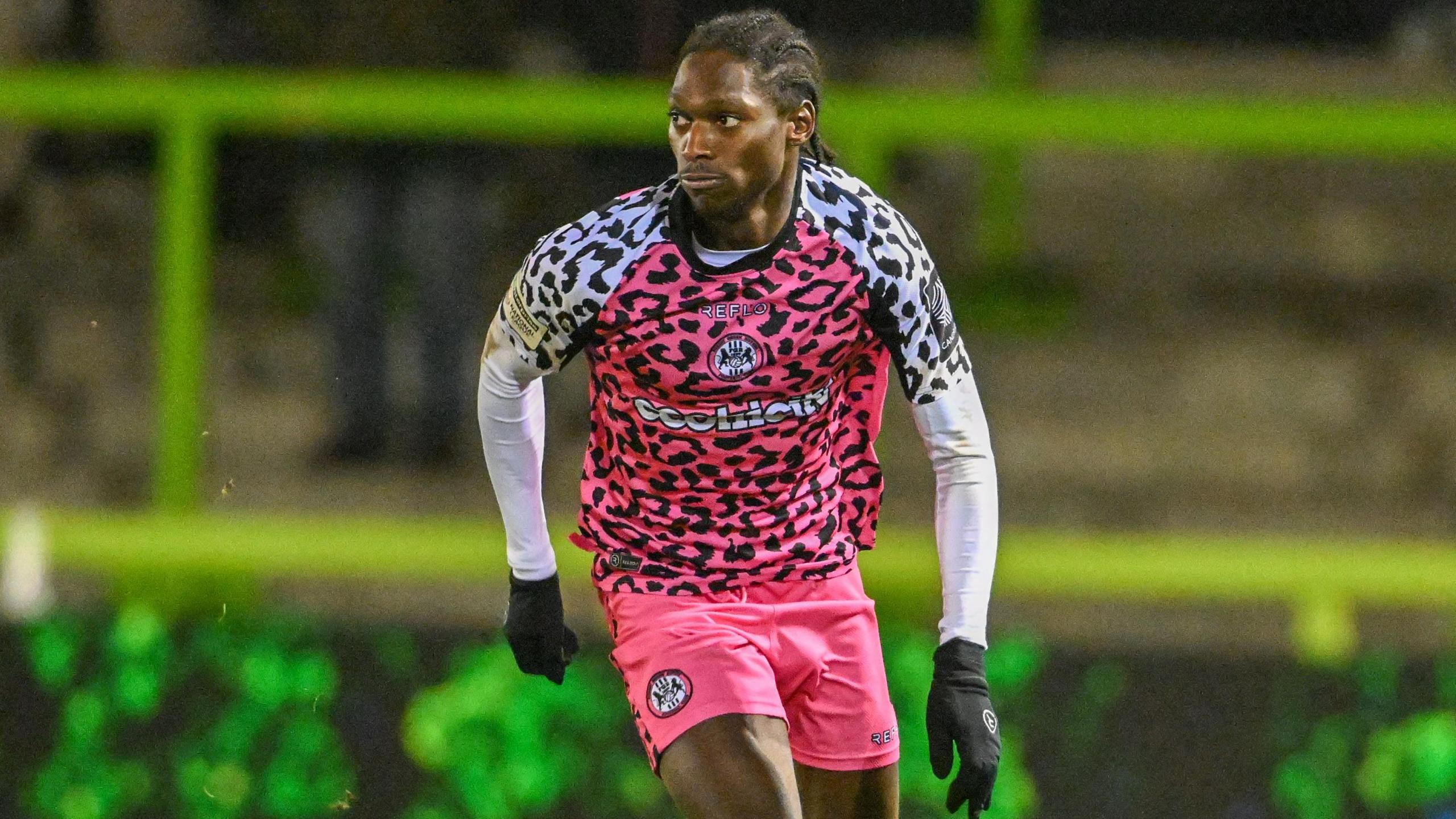 Jili Buyabu in action for Forest Green