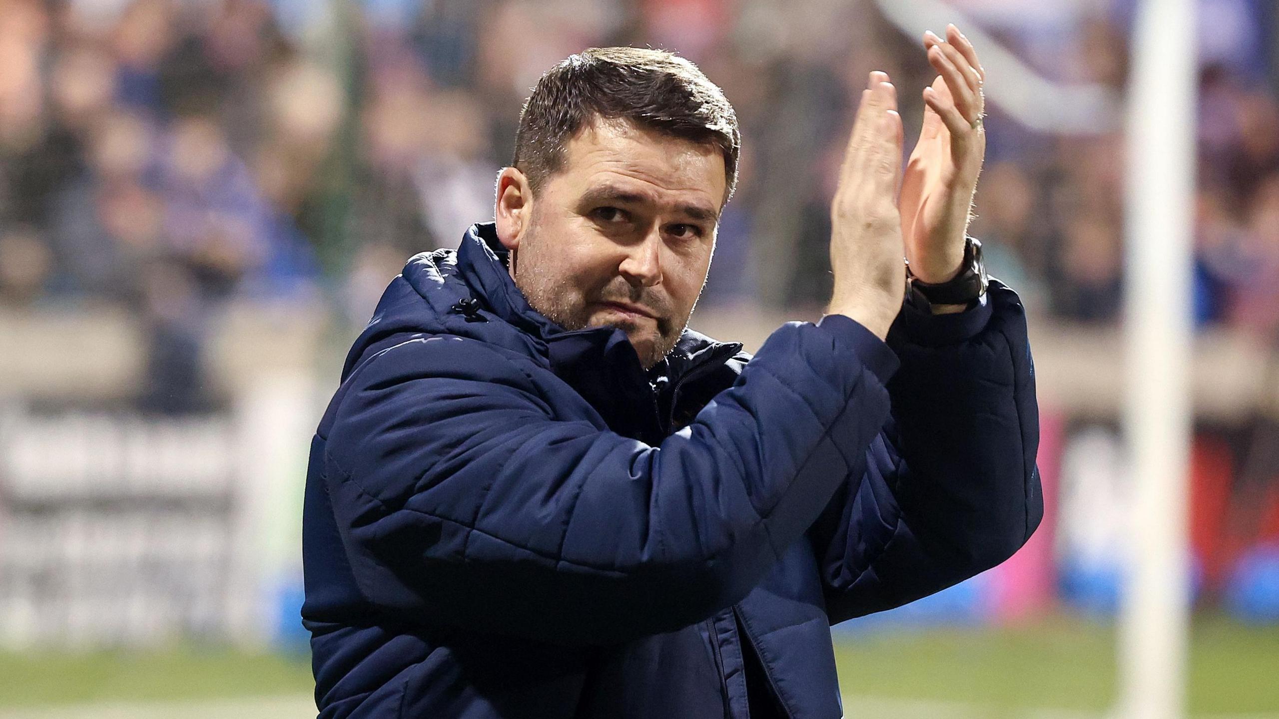 David Healy applauds Linfield fans