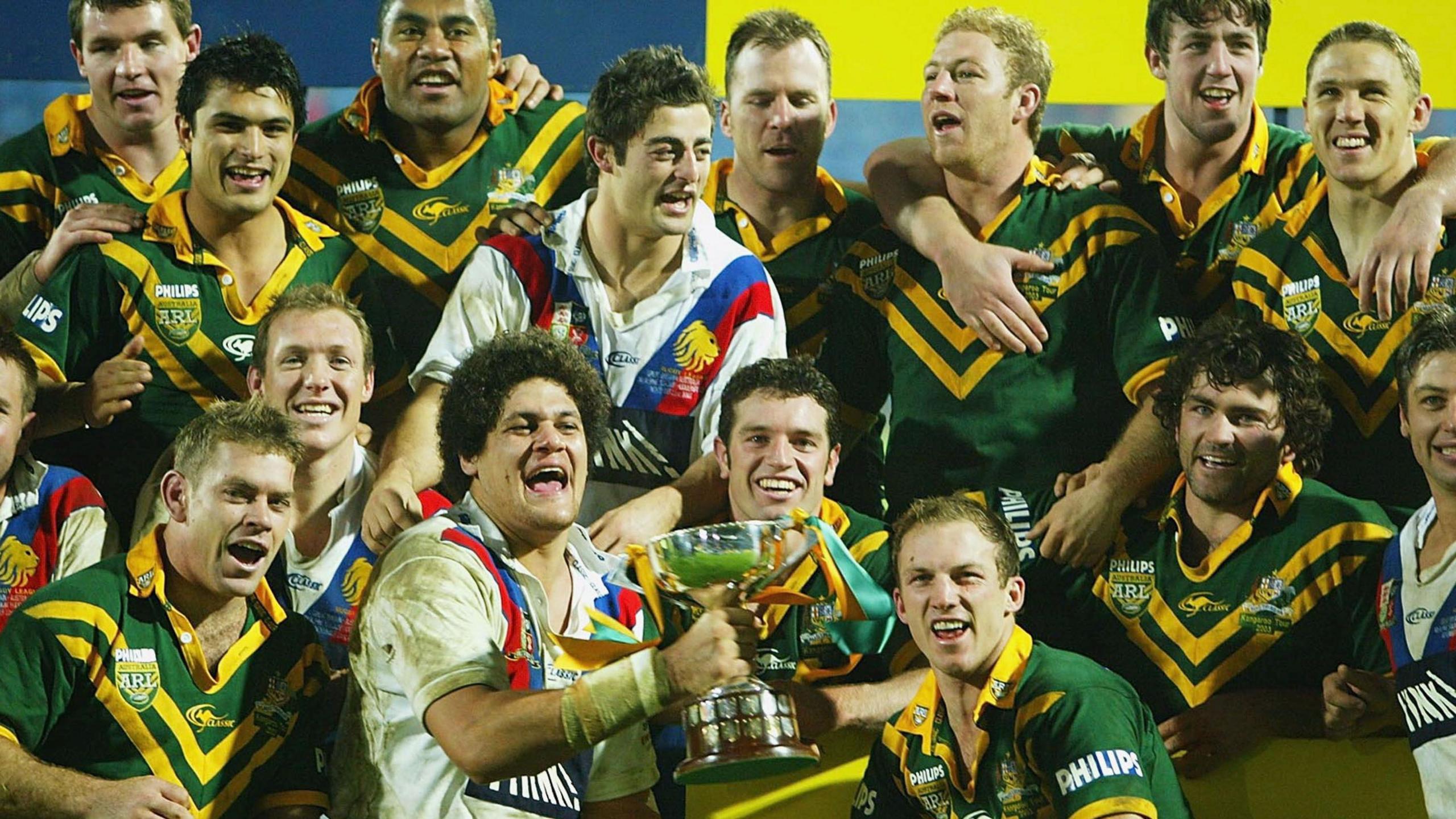 Australia celebrate winning the 2003 Ashes series