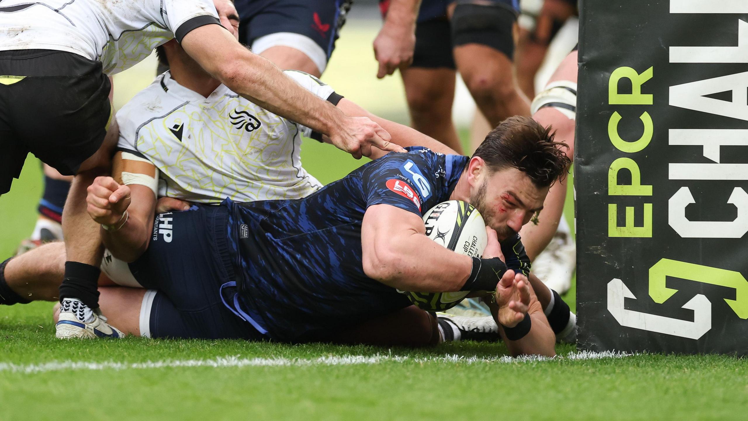 Johnny Williams scored Scarlets' third try against Black Lion