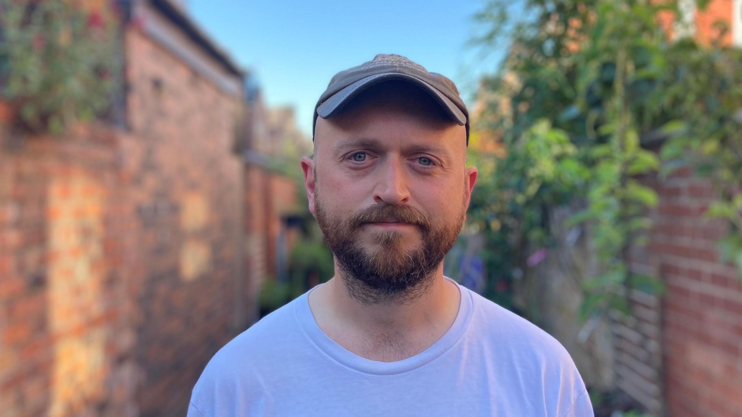 Mark Edwards in an alley